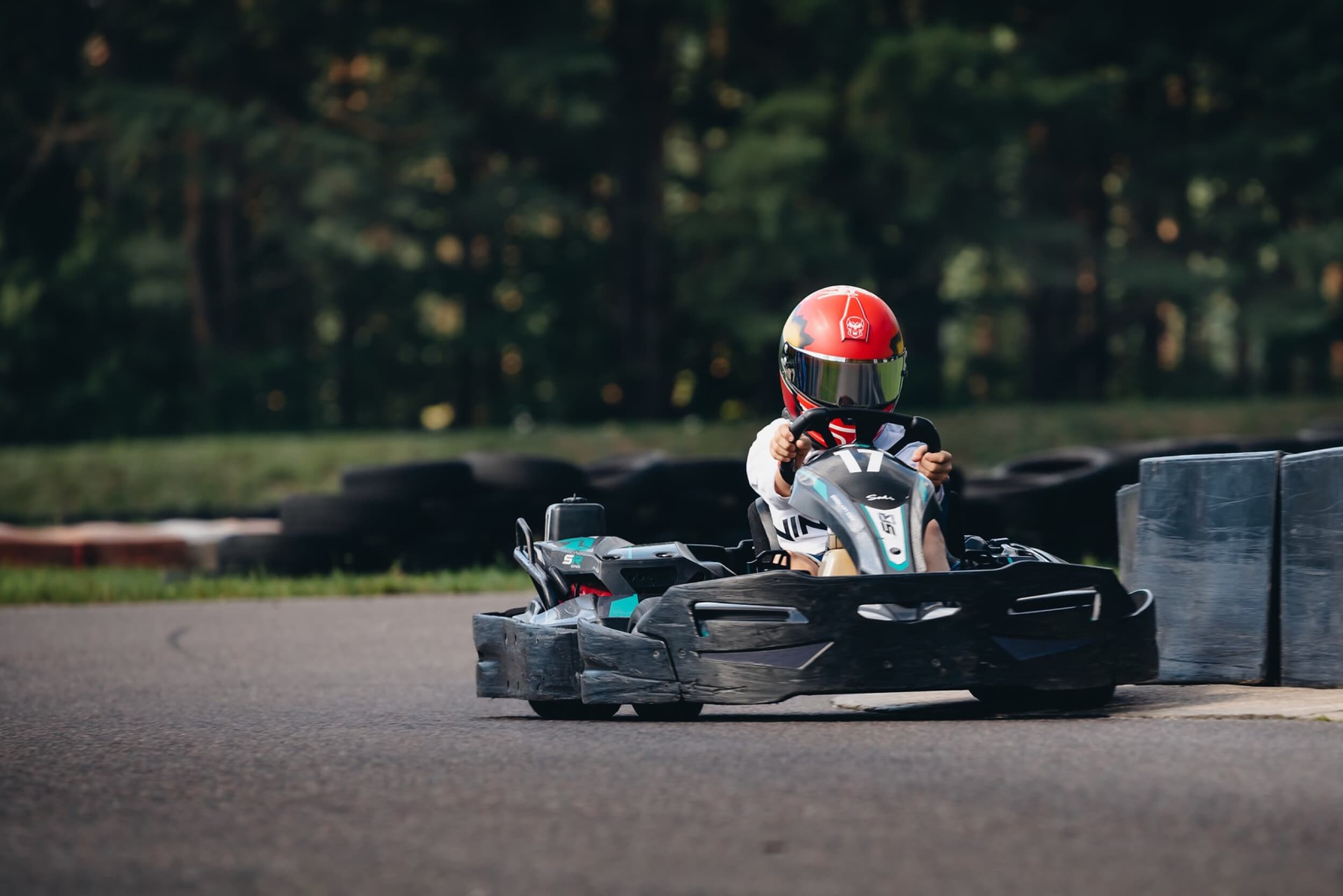 Pasivažinėjimas kartingu „Plytinės“ kartodrome Vilniuje | Laisvalaikio Dovanos