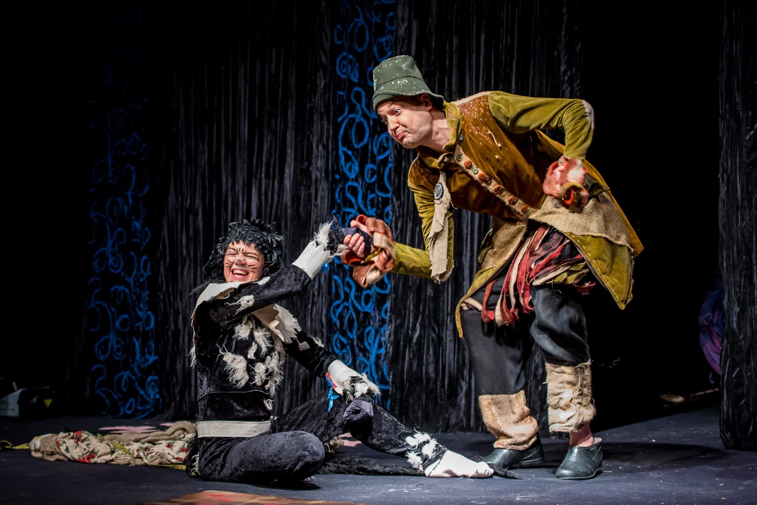 Apsilankymas „Raganiukės teatro“ spektaklyje dviem