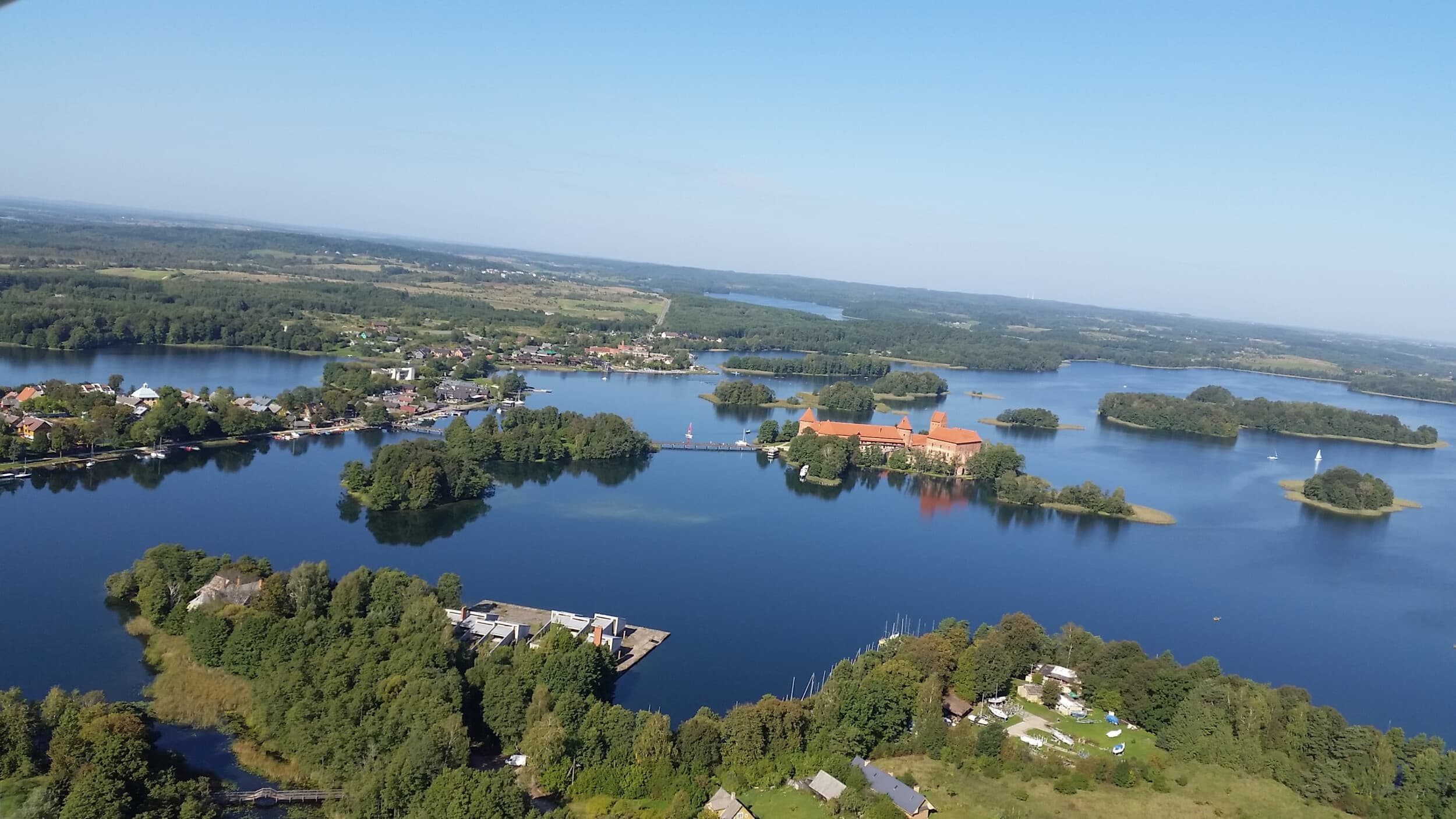 Skrydis virš Trakų ir 44 ežerų