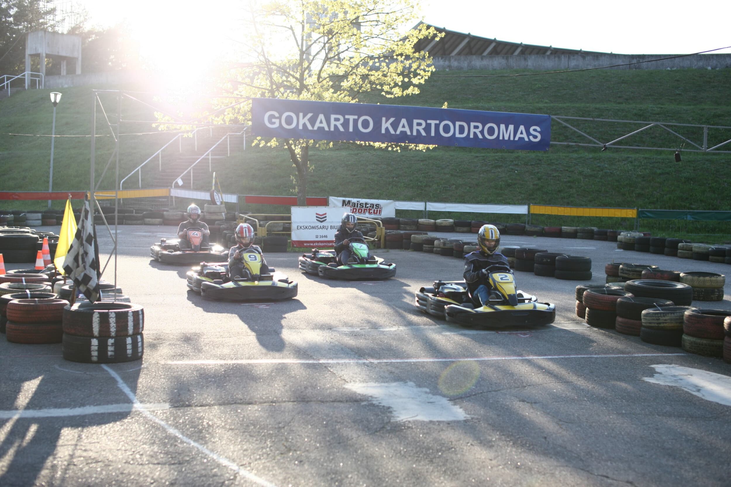 Pasivažinėjimas kartingais „Gokartas“ kartodrome | Laisvalaikio Dovanos