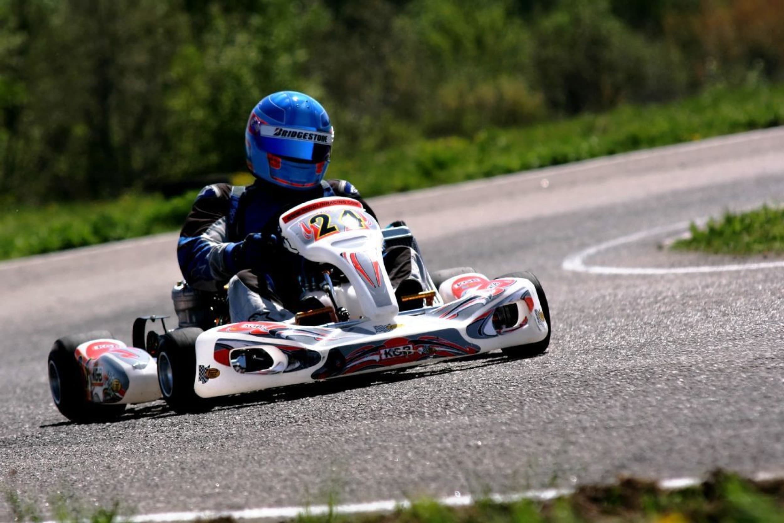 Pasivažinėjimas lenktyniniu kartingu