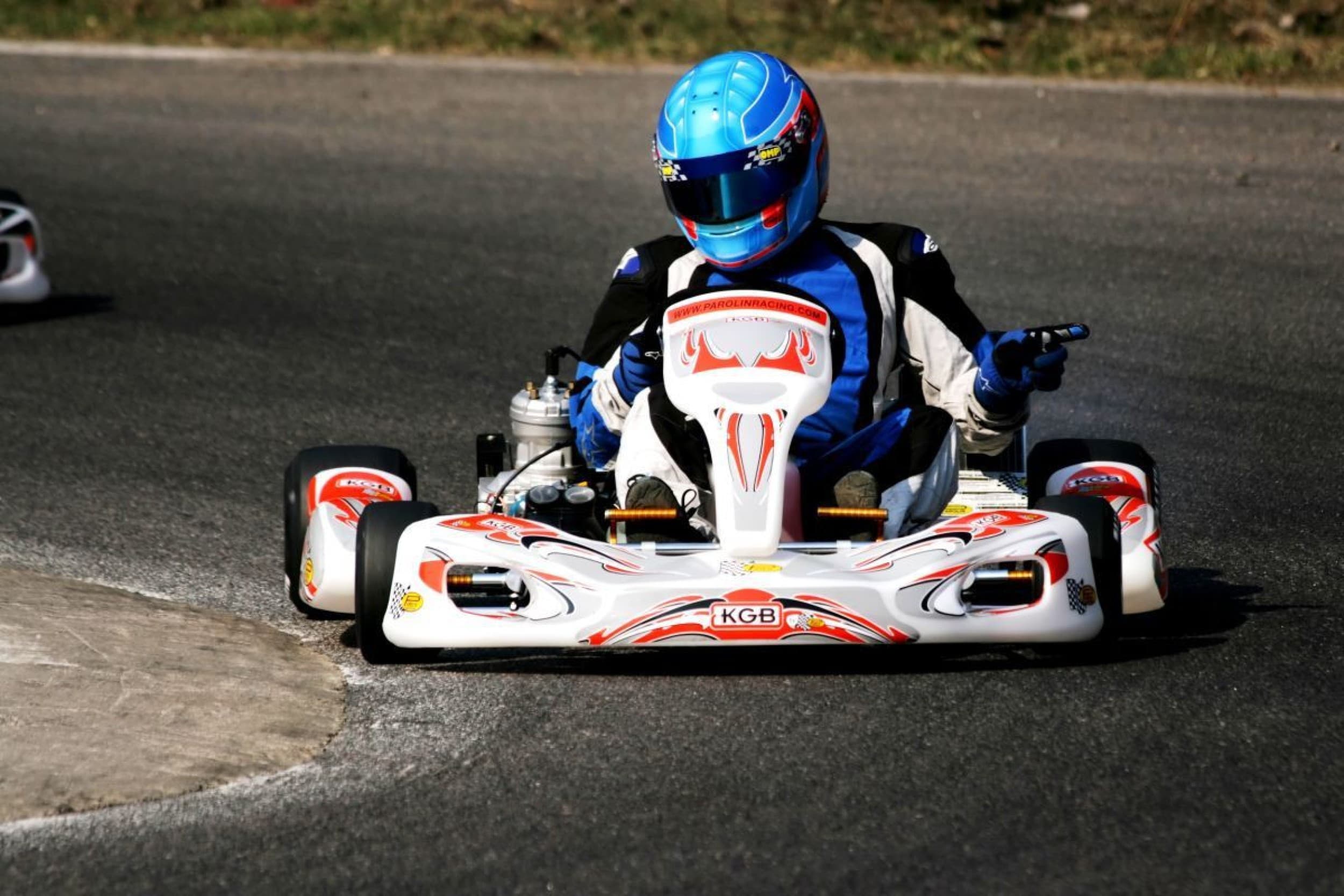 Pasivažinėjimas lenktyniniu kartingu