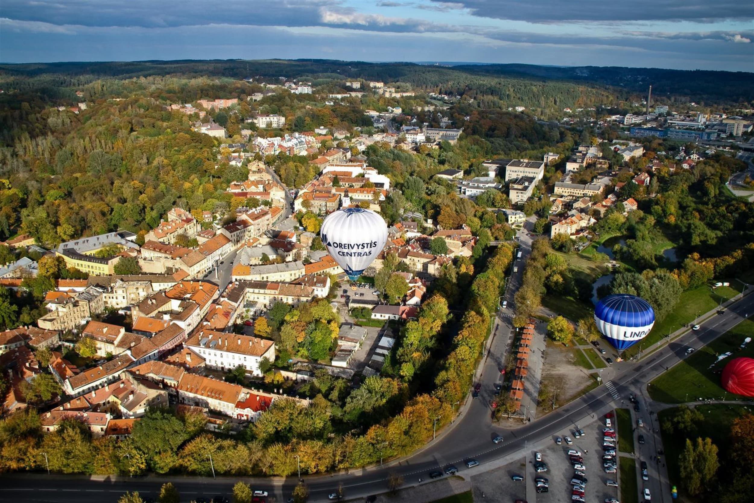 Skrydis oro balionu virš pasirinkto miesto | Laisvalaikio Dovanos