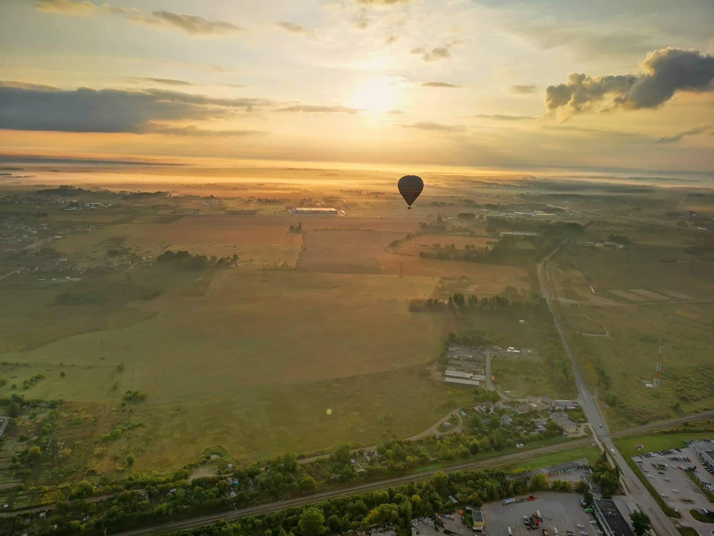 Skrydis oro balionu virš Klaipėdos su „Oreivystės centru – Ballooning.lt“