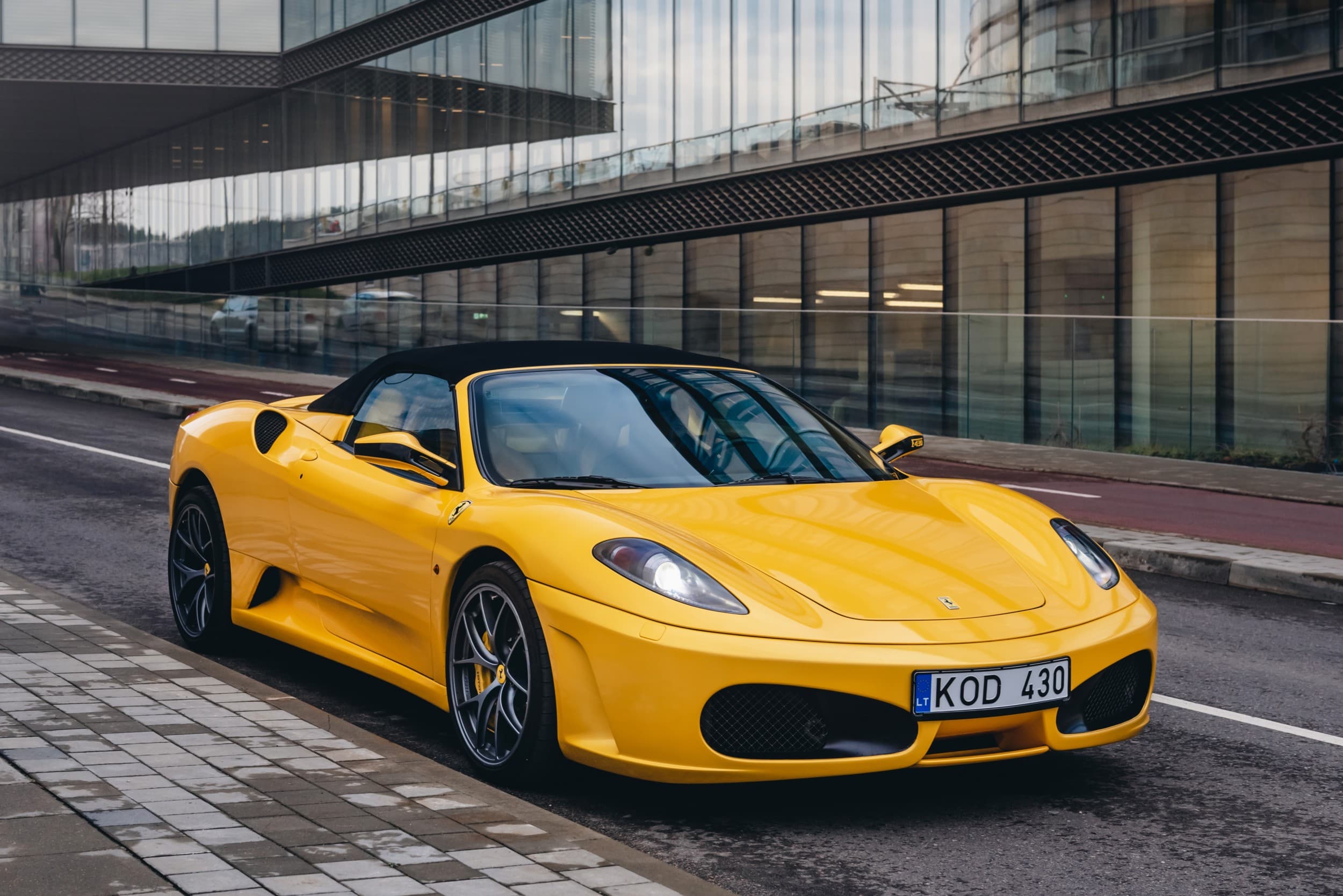 Vairuok Ferrari arba Lamborghini miesto gatvėse | Laisvalaikio Dovanos