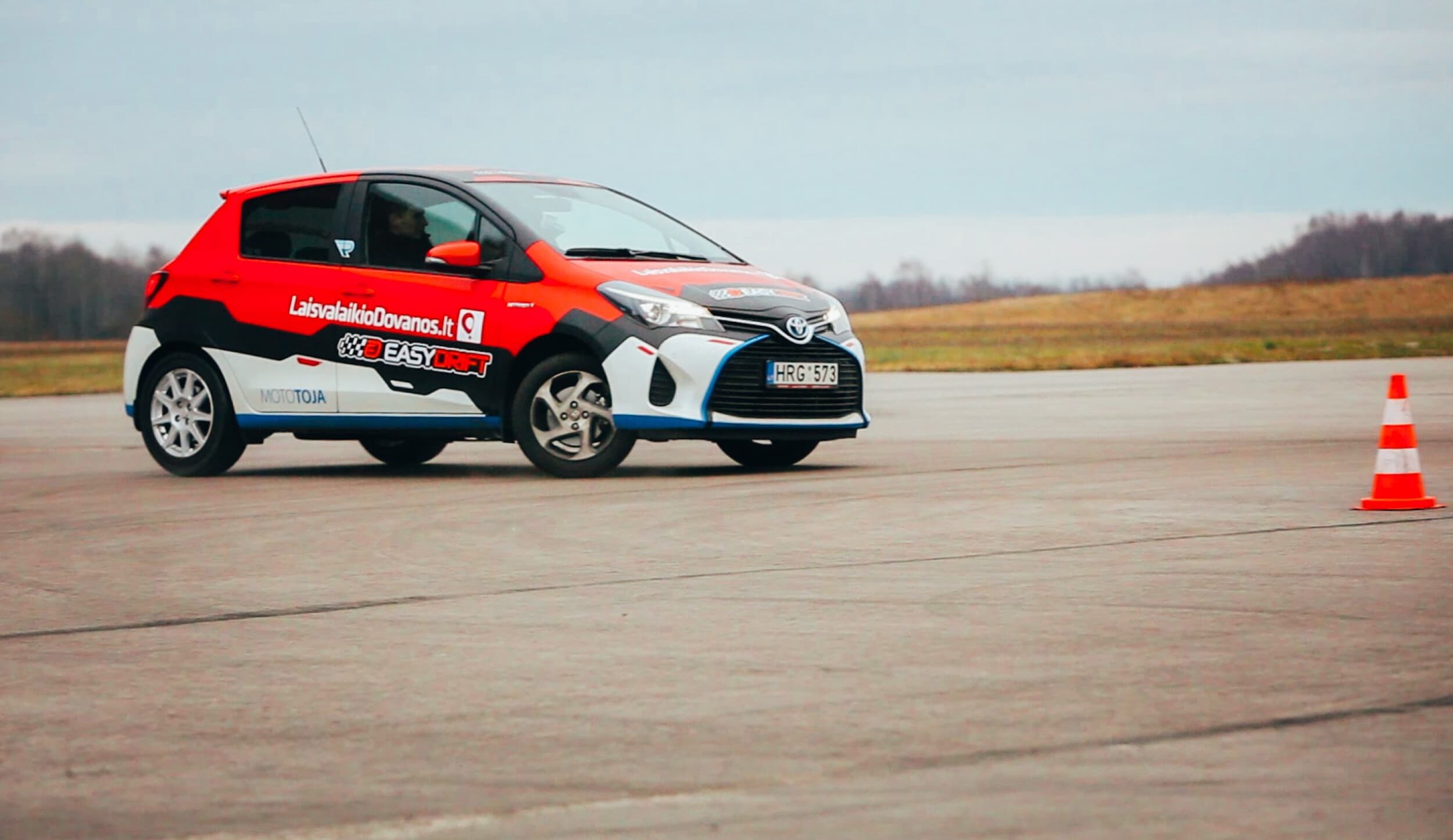„EasyDrift“ šonaslydžio kursai | Laisvalaikio Dovanos