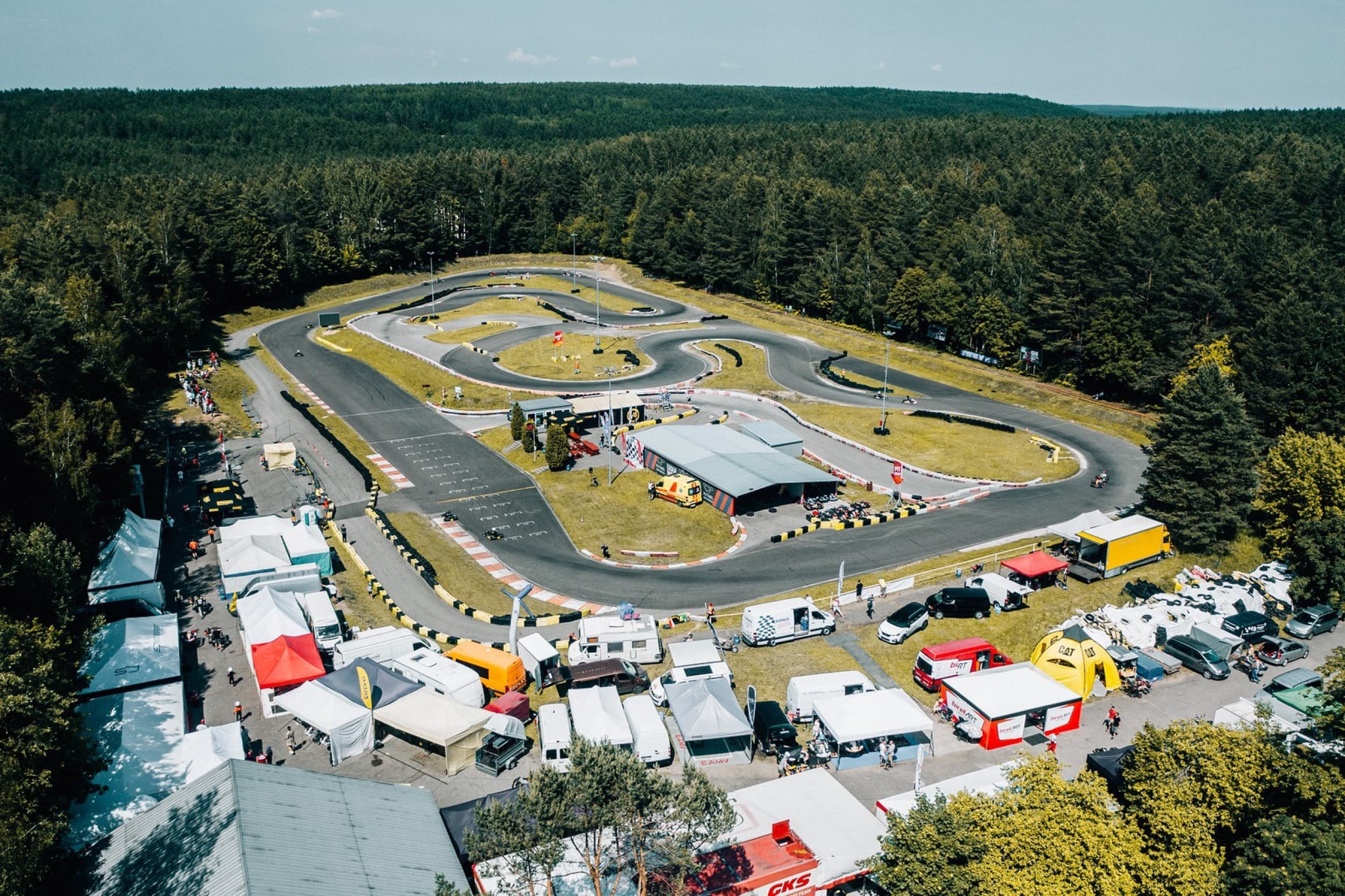 Pasivažinėjimas kartingais Vilniaus „Plytinės“ kartodrome DVIEM
