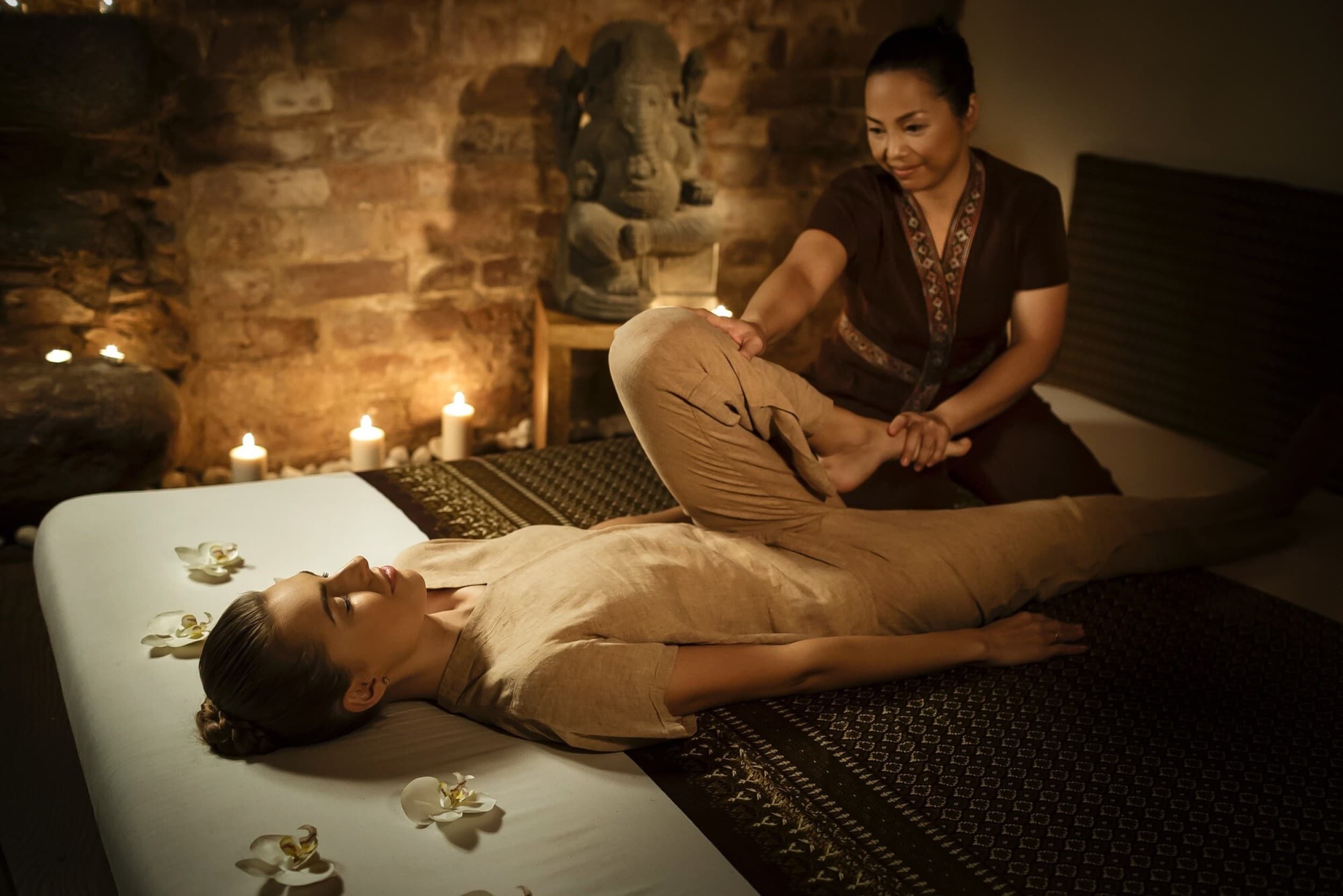 Pikantiškas tajų SPA ritualas su karštų ryšulėlių masažu | Laisvalaikio Dovanos