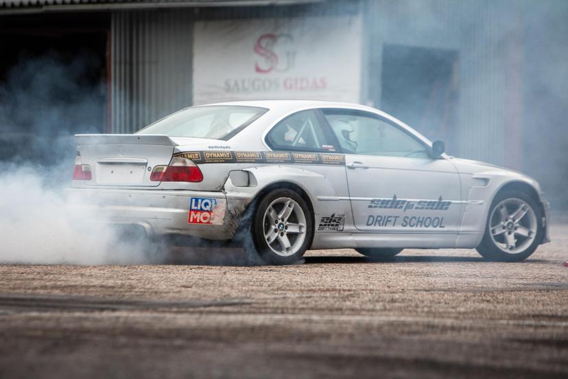 „Driftink“ pats su instruktoriumi