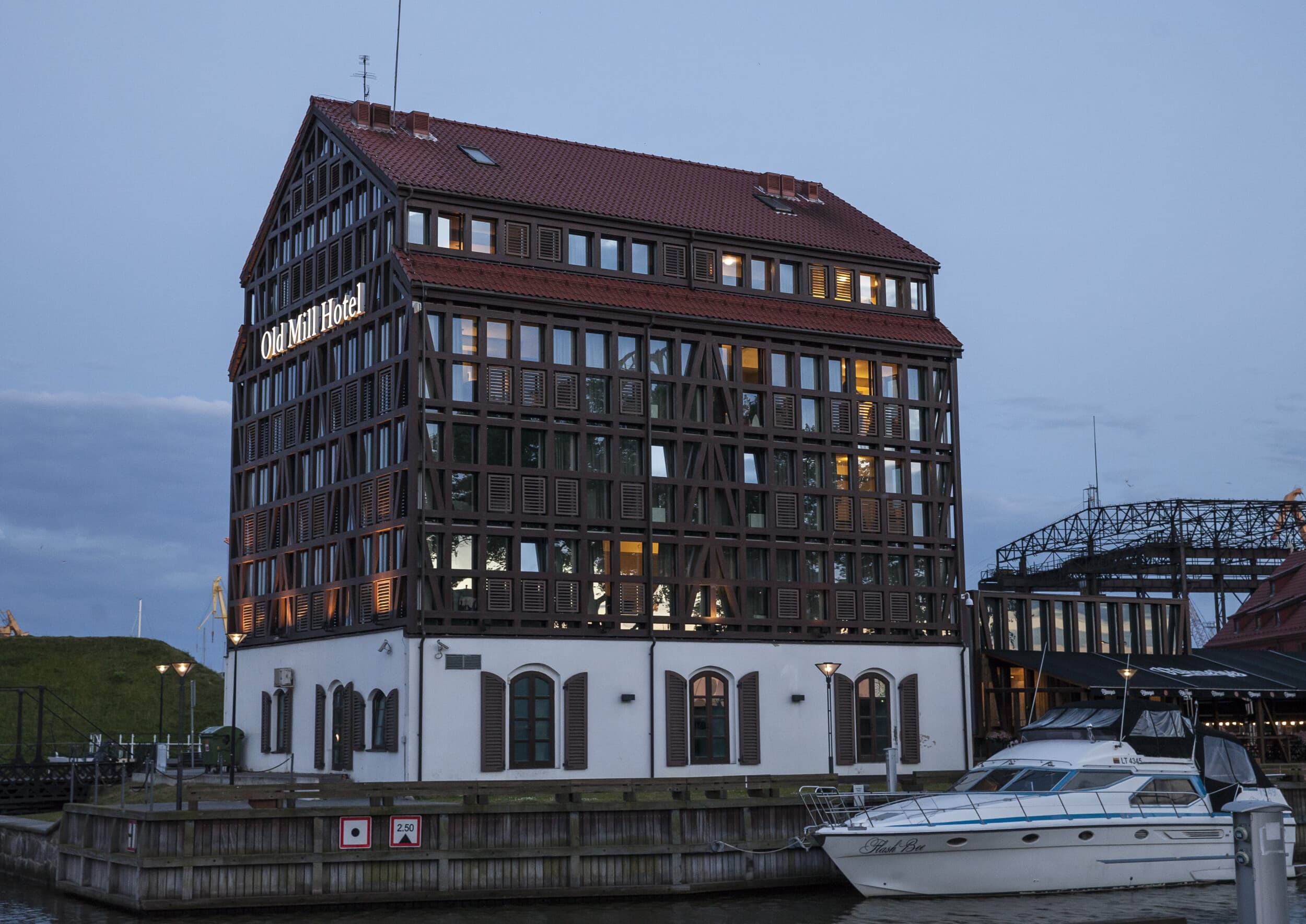Romantiškas savaitgalis DVIEM „Old Mill Hotel“  | Laisvalaikio Dovanos