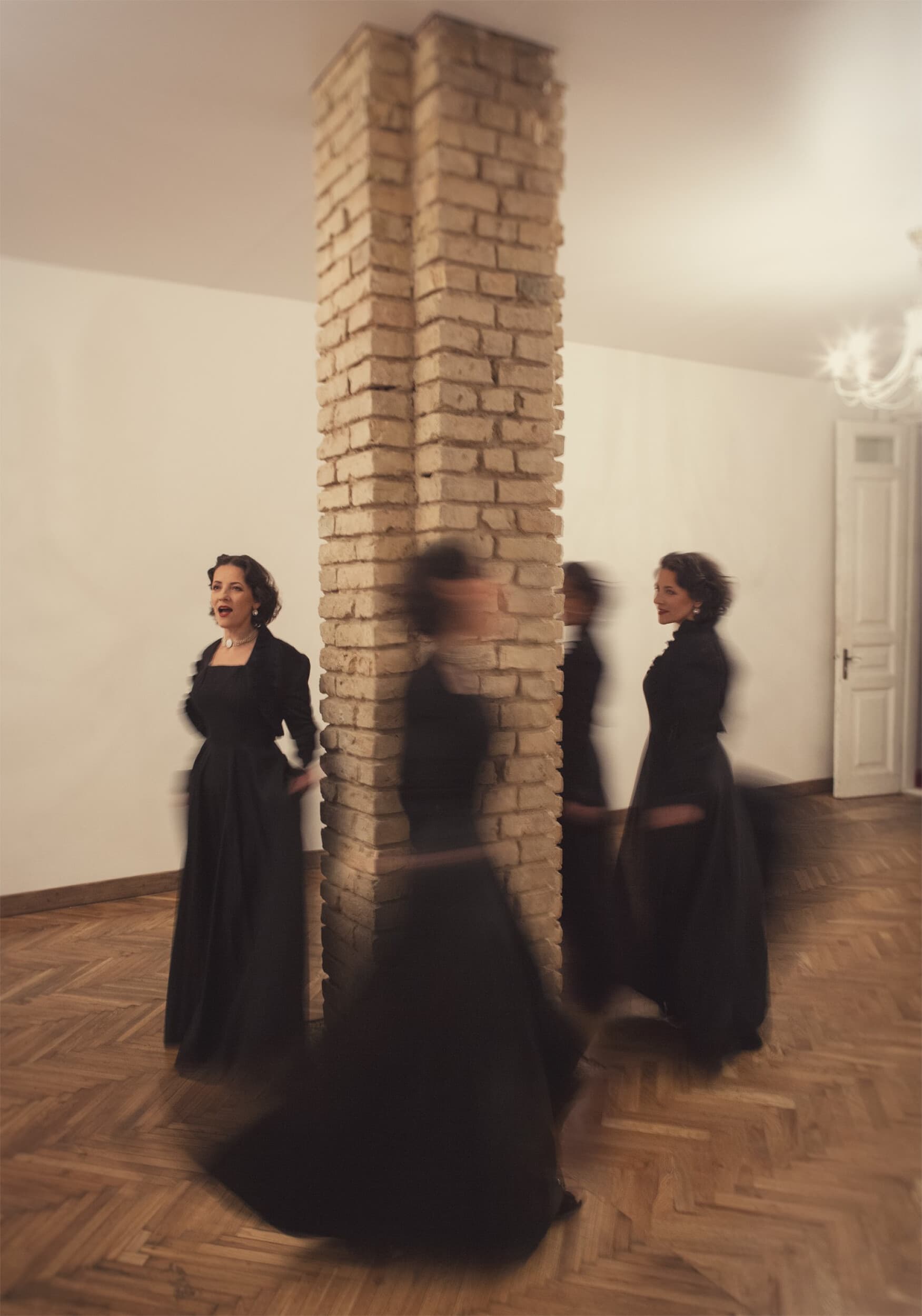 Pojūčių spektaklis 2 asm. „Kodėl aš čia?“ | Laisvalaikio Dovanos