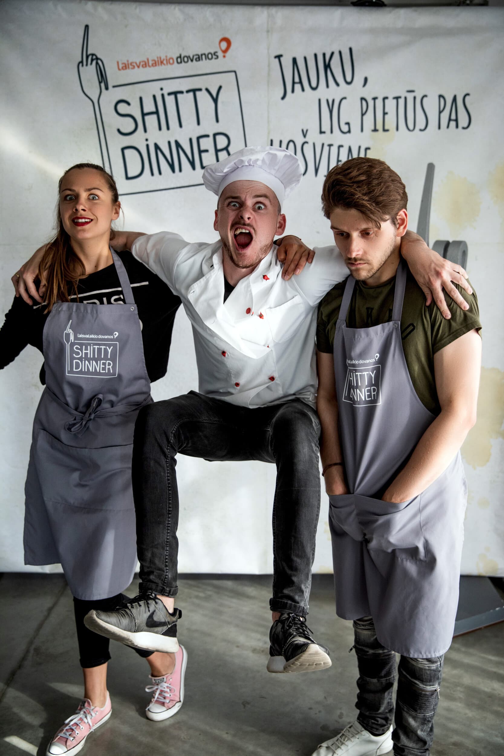 Komiškas šou ir vakarienė „Shitty Dinner“ Vilniuje 1 asm. | Laisvalaikio Dovanos