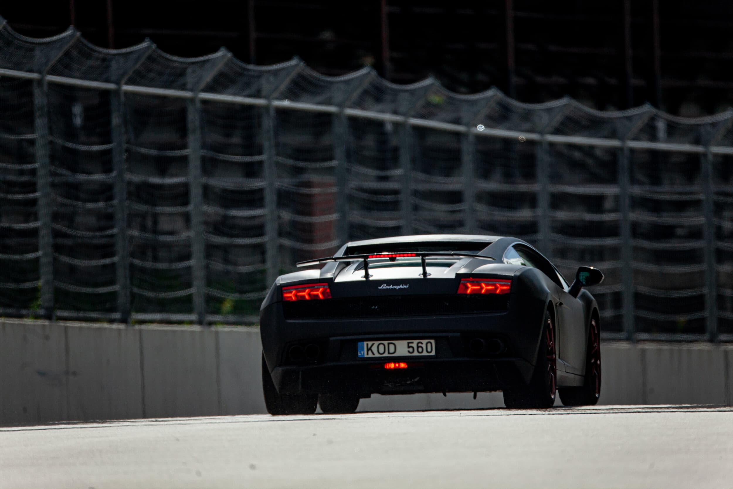 Skriek Ferrari arba Lamborghini Kačerginės „Nemuno žiedo“ trasoje