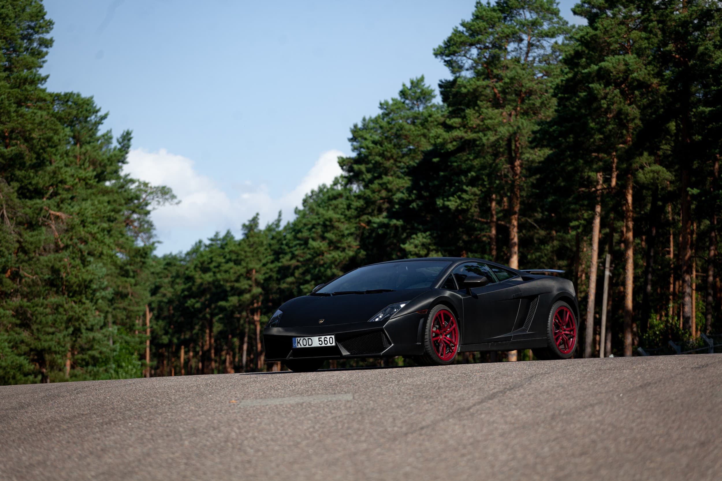 Skriek Ferrari ir Lamborghini Kačerginės „Nemuno žiedo“ trasoje | Laisvalaikio Dovanos