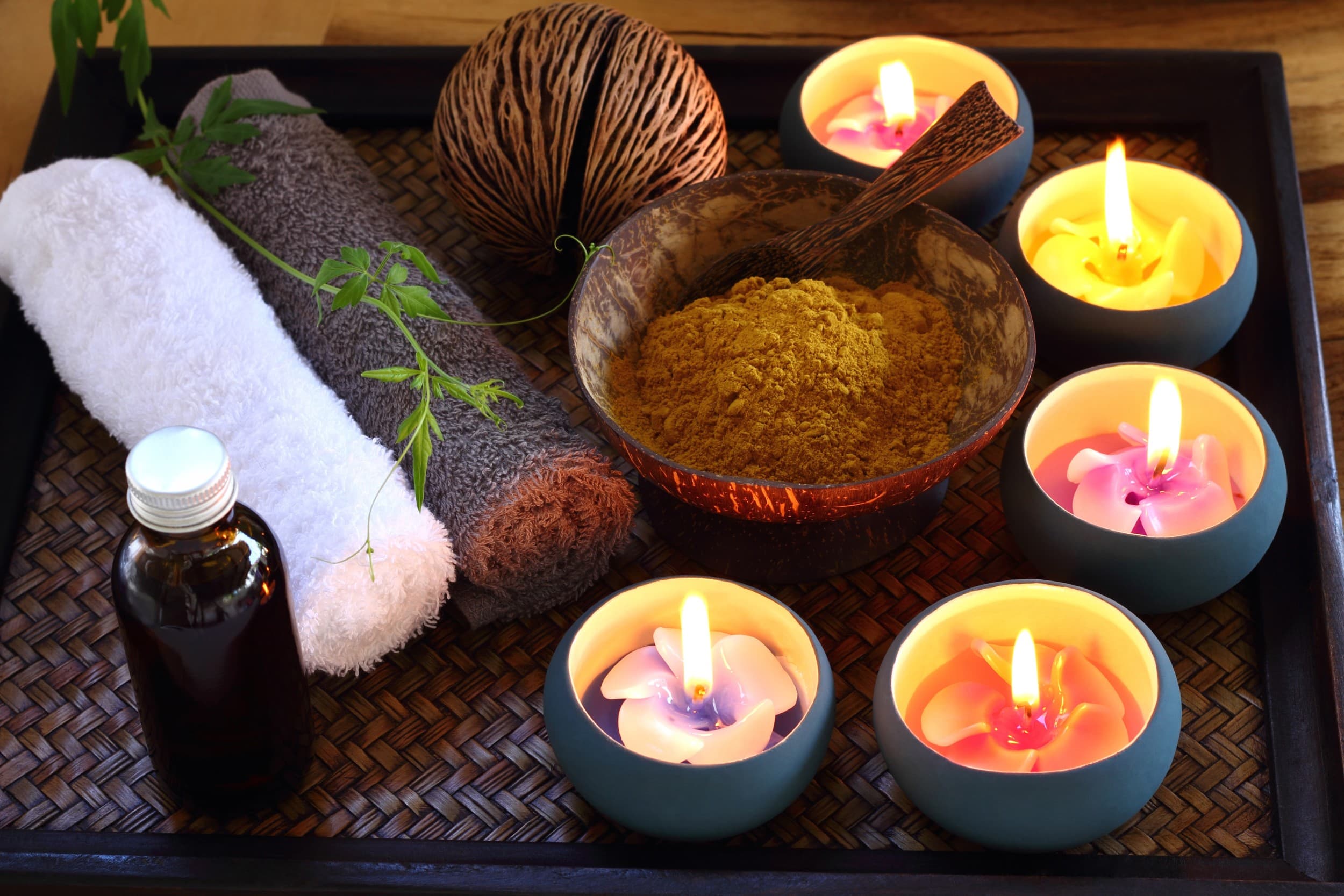 Aromatingas masažas „Žiedlapių gaiva“ | Laisvalaikio Dovanos