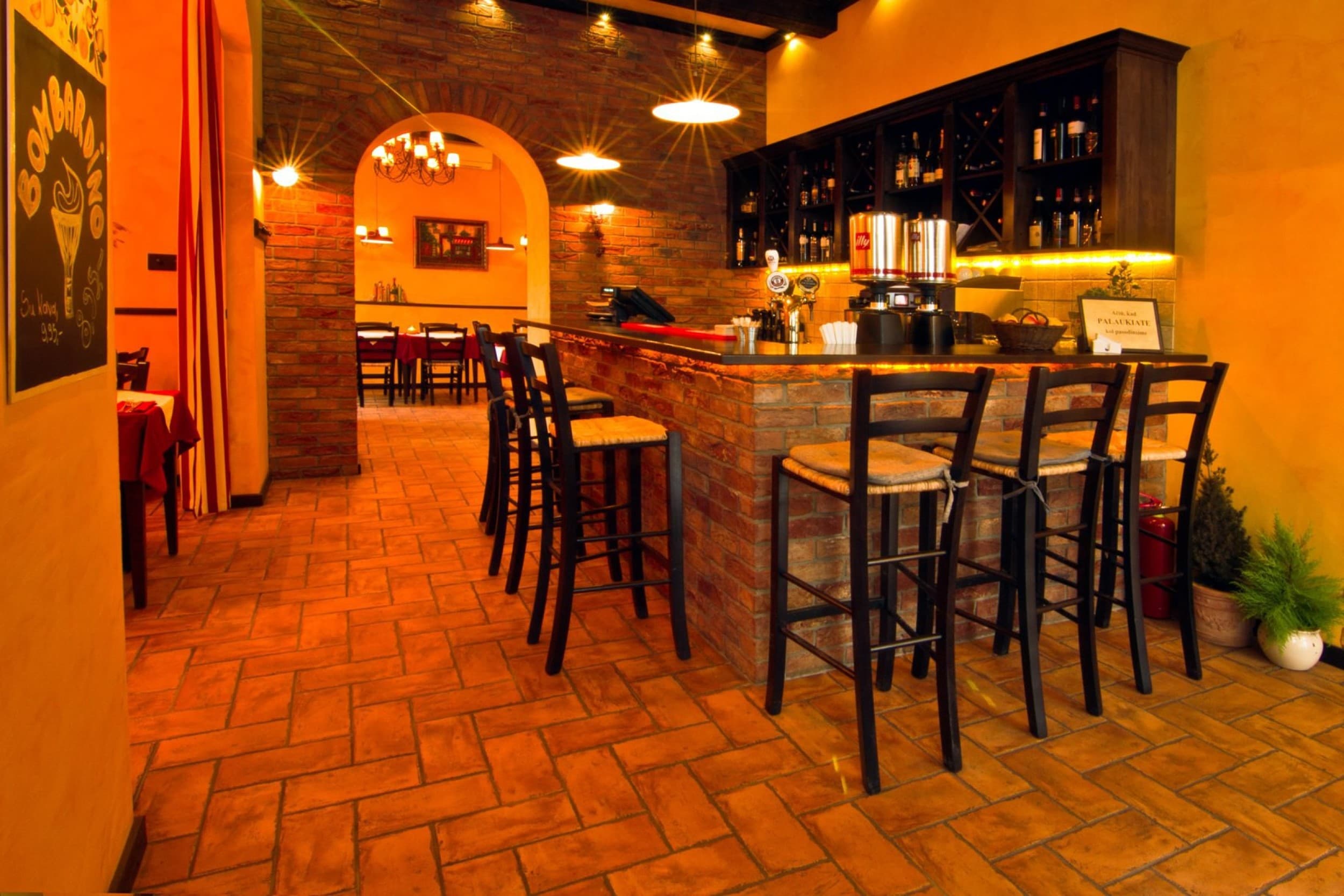Vakarienė italų restorane „Piccola Italia Trattoria & Pizzeria“ | Laisvalaikio Dovanos