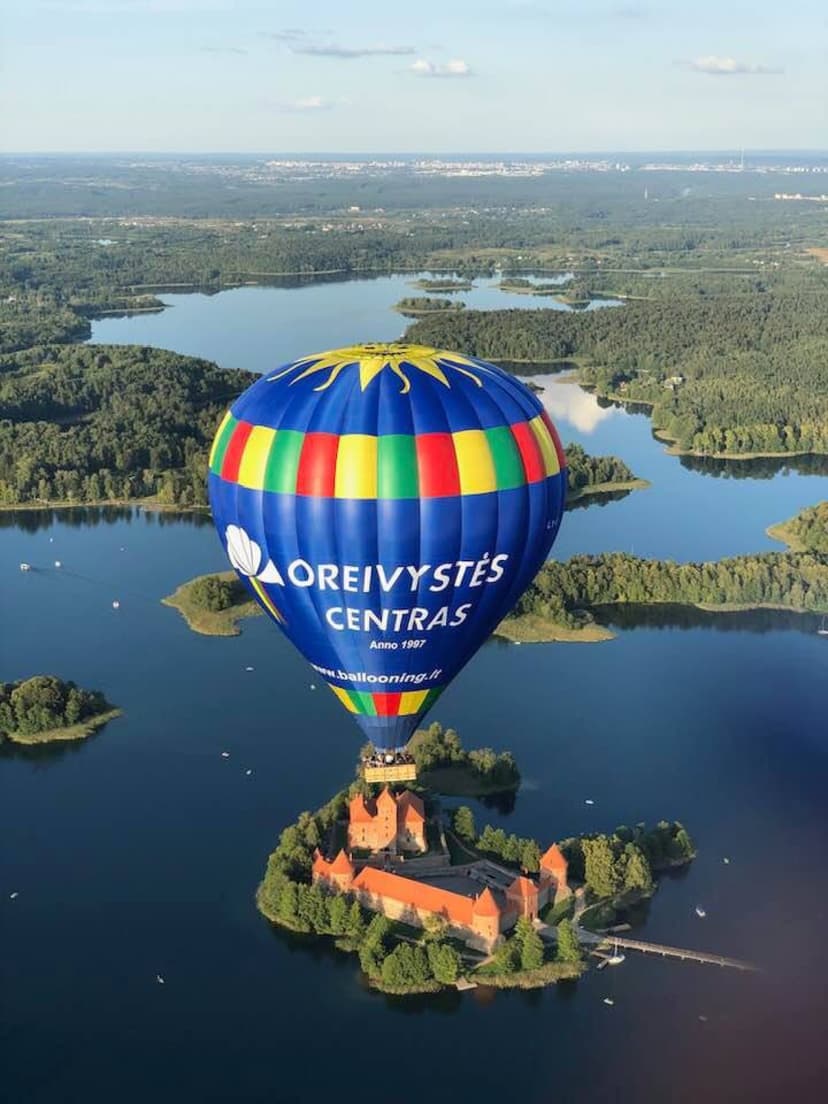 Skrydis oro balionu DVIEM su „Oreivystės centru – Ballooning.lt“