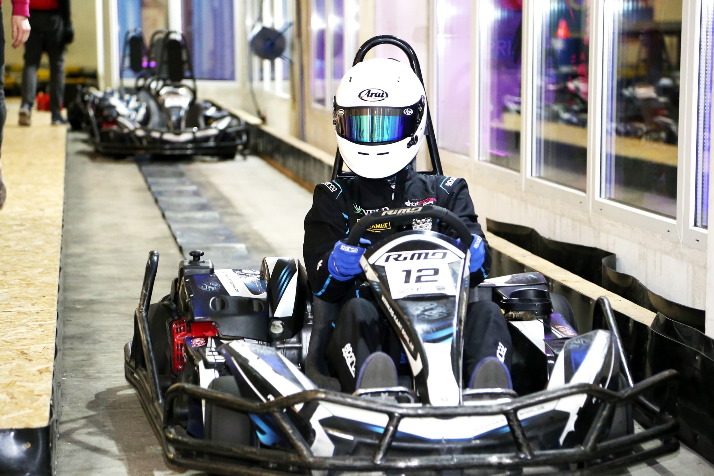 Pasivažinėjimas kartingais DVIEM „Kartlande“ (15 min.)