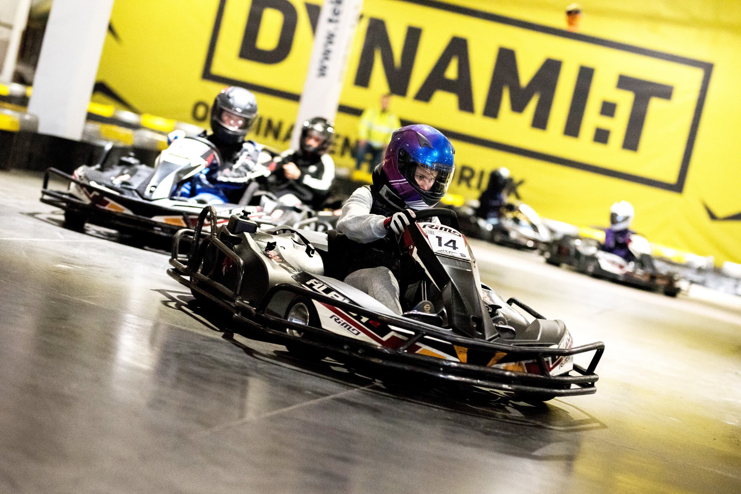Pasivažinėjimas kartingais DVIEM „Kartlande“ (15 min.)