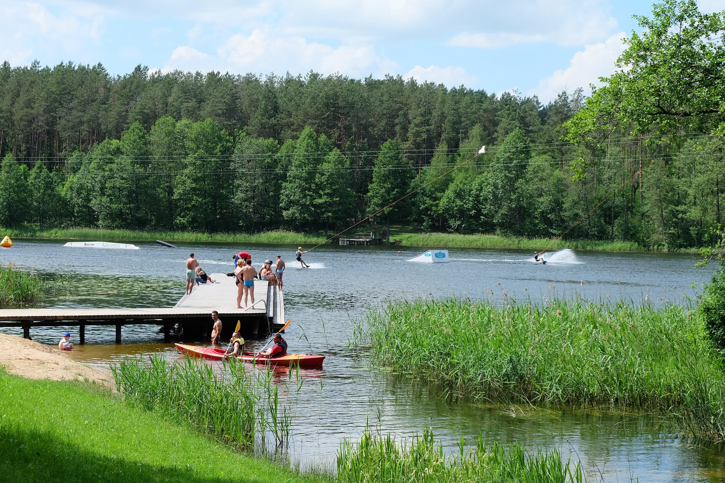 60 minučių plaukimas „FLIP Point“ vandenlenčių parke (su įranga) | Laisvalaikio Dovanos