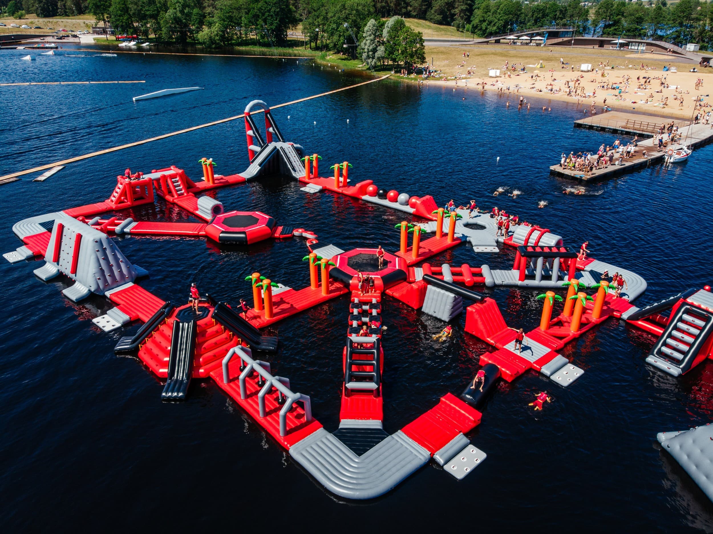 Pramogos vandens batutų parke „Water Inn“ trims | Laisvalaikio Dovanos