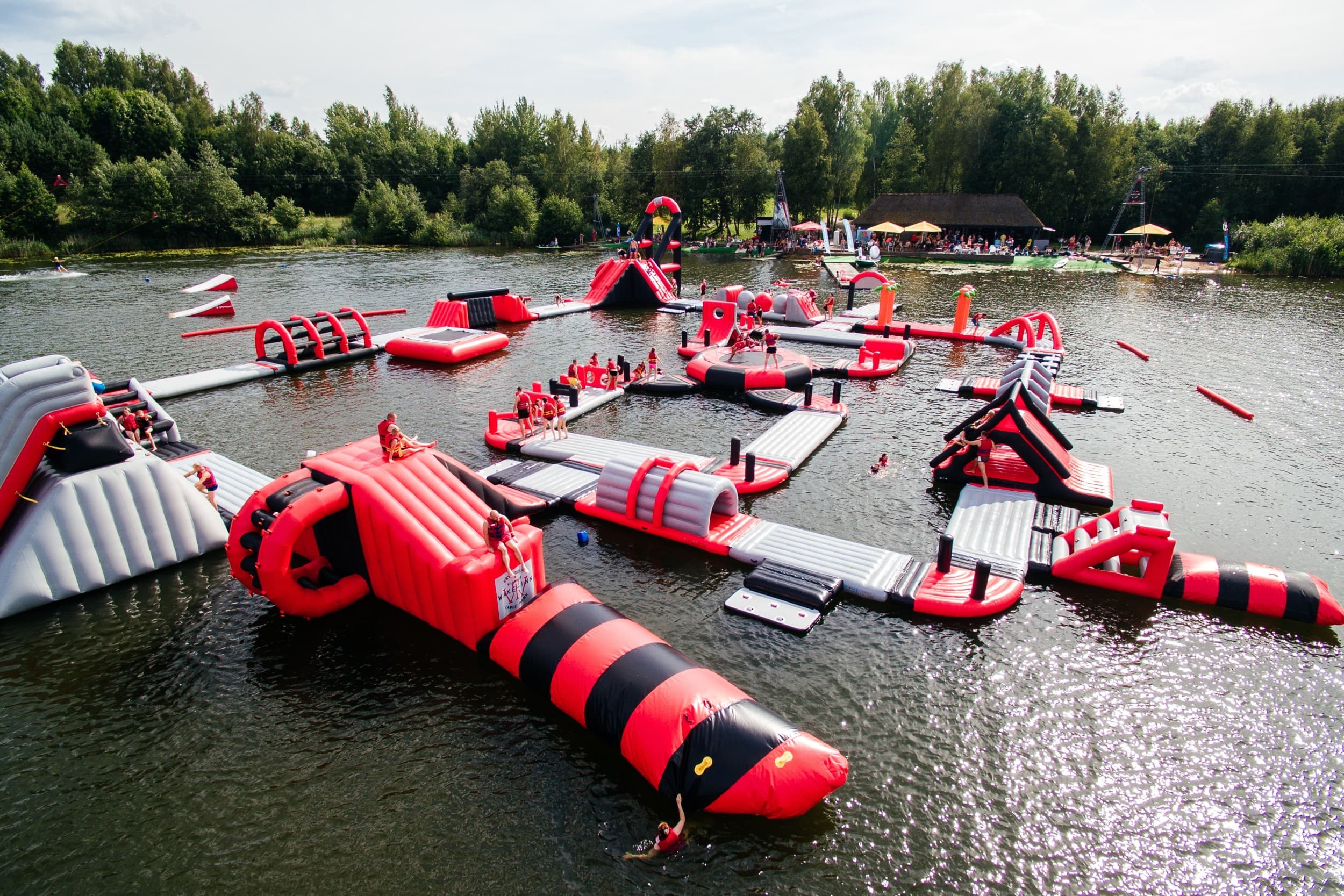 Pramogos vandens batutų parke „Water Inn“ trims | Laisvalaikio Dovanos