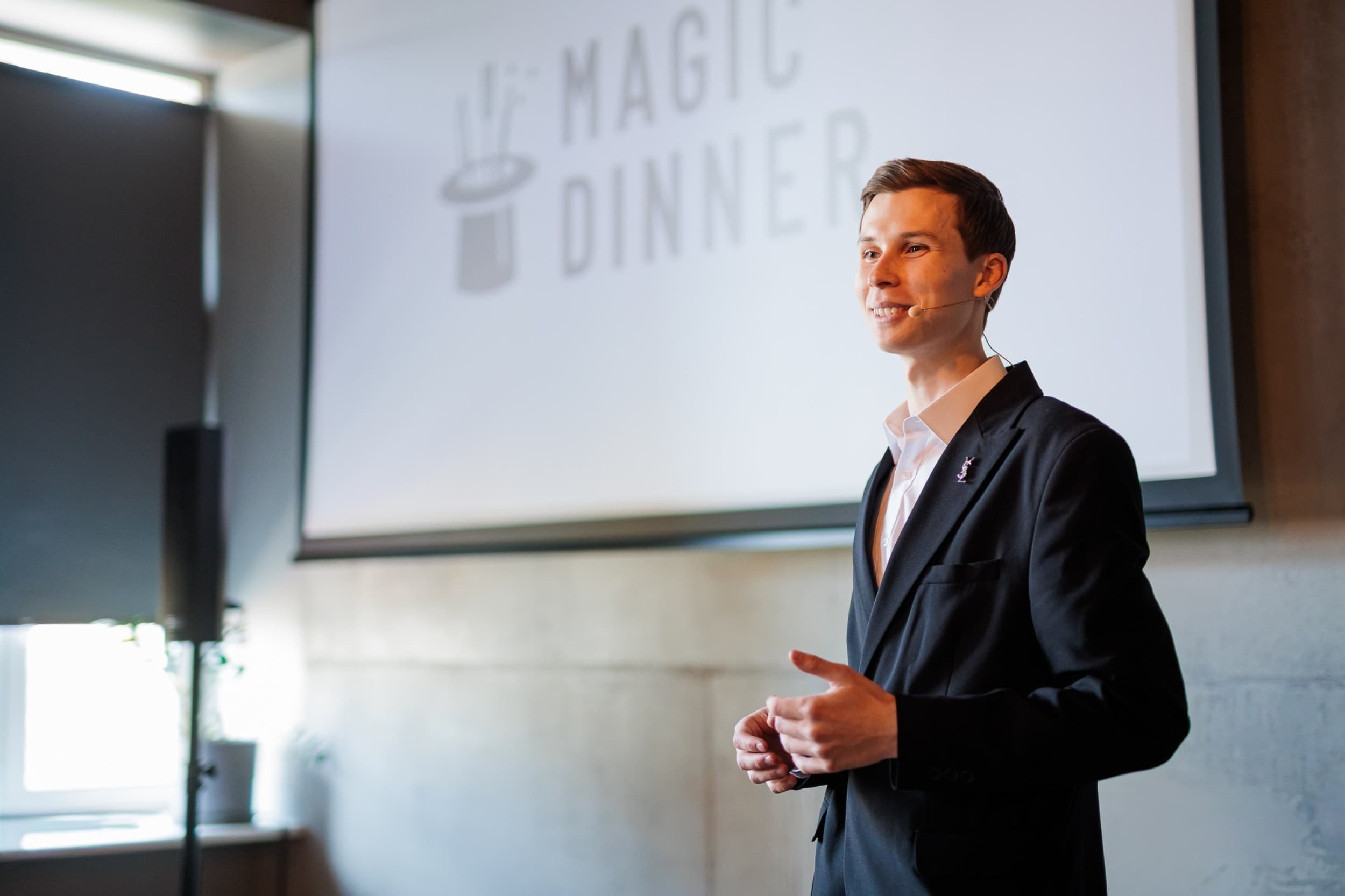 Magijos šou ir vakarienė „Magic Dinner“ 2 asm. Vilniuje