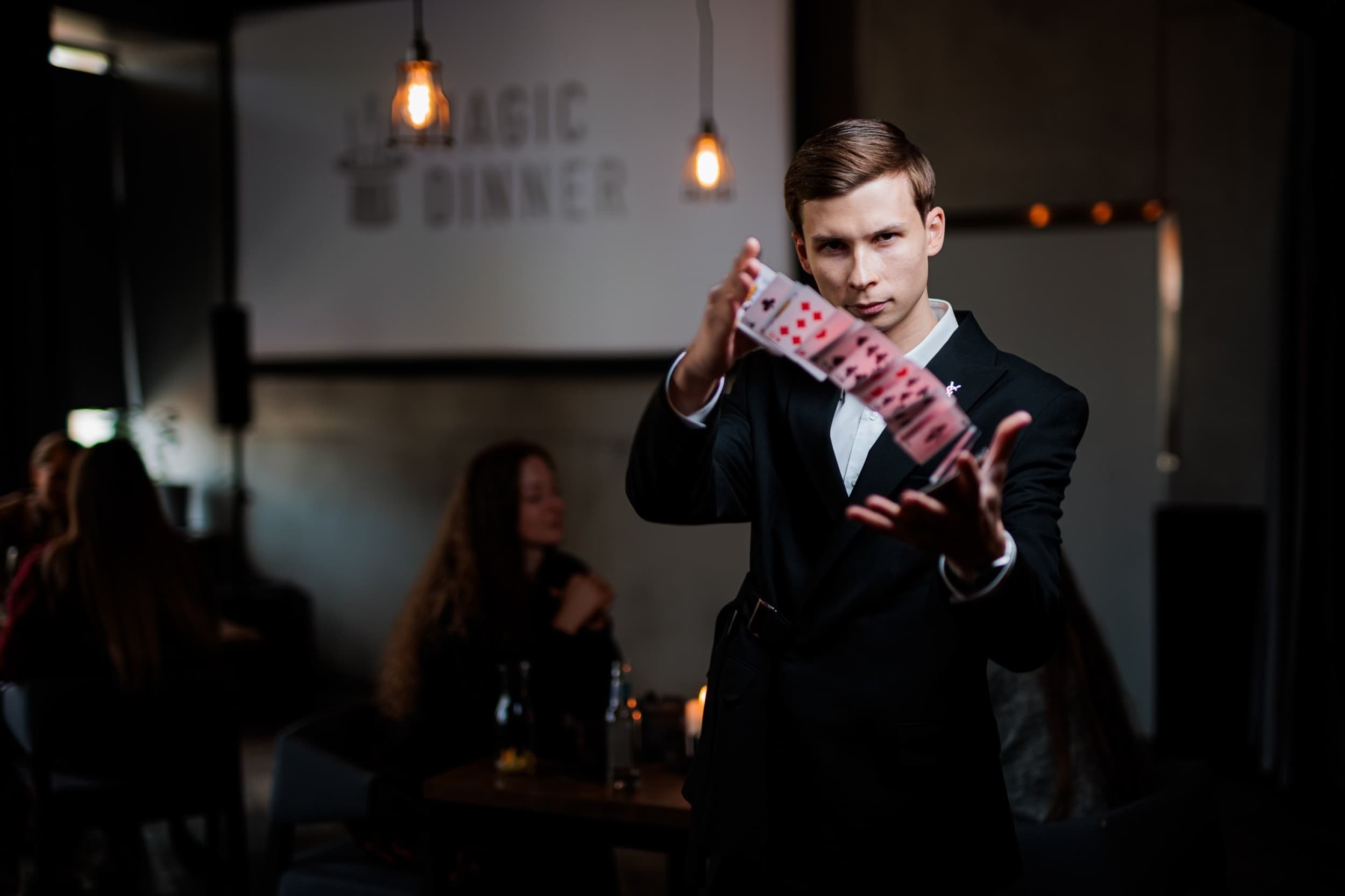 Magijos šou ir vakarienė „Magic Dinner“ 2 asm. Vilniuje
