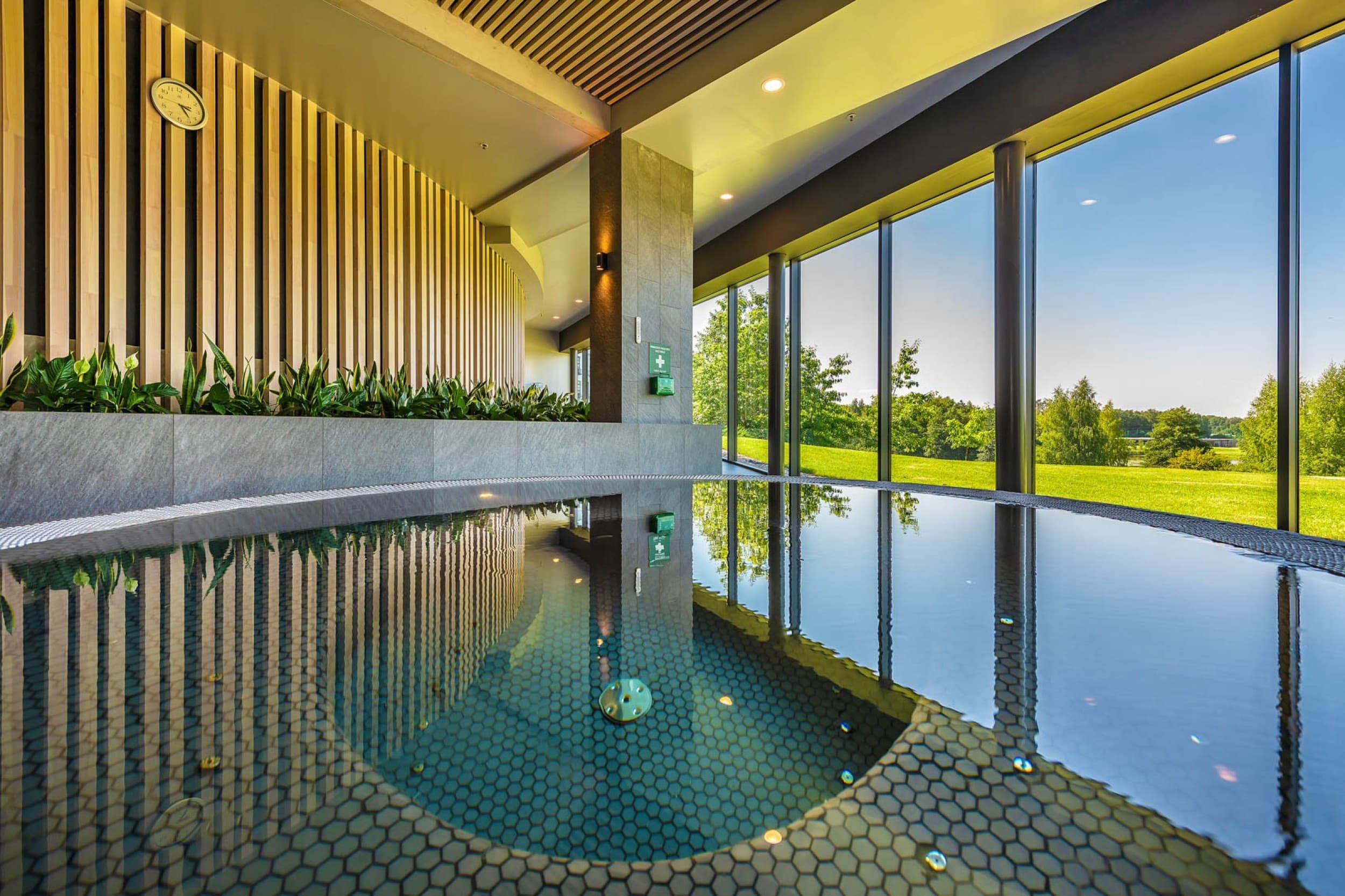 Poilsis su pusryčiais ir SPA malonumais „Vilnius Grand Resort“ | Laisvalaikio Dovanos
