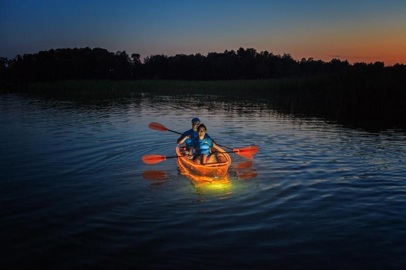 Naktinis plaukimas skaidria baidare Galvės ežere