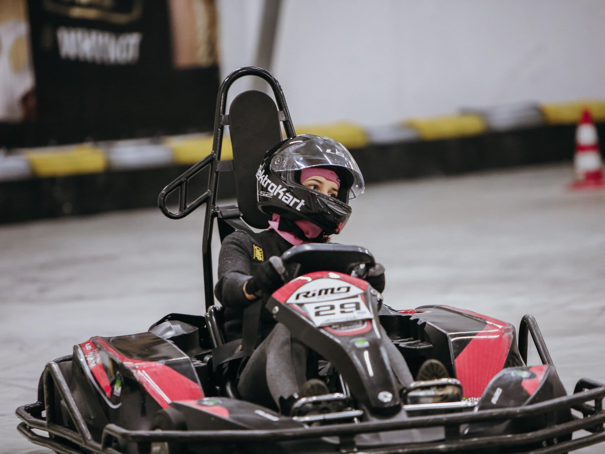 Išbandyk dvivietį kartingą „Kartlande“ (10 min.)