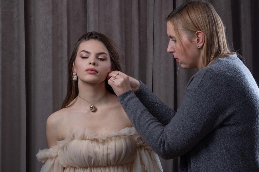 Asmeninė fotosesija su profesionaliu makiažu studijoje