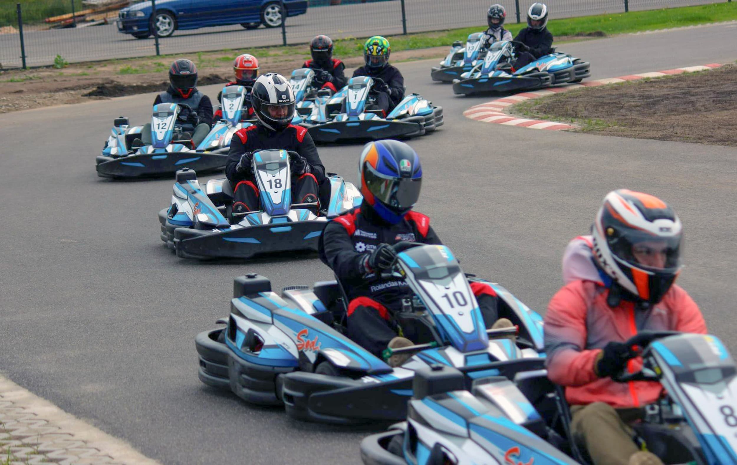 Pasivažinėjimas „13AG“ kartingu | Laisvalaikio Dovanos