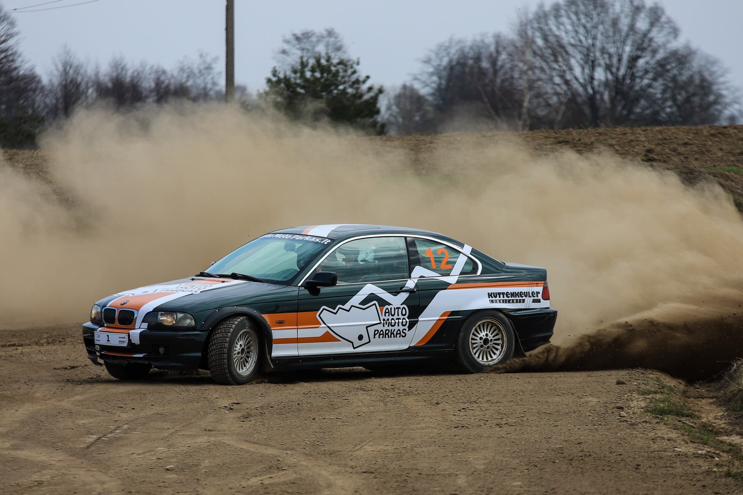 Vairuok sportinį-pramoginį ralio automobilį pats