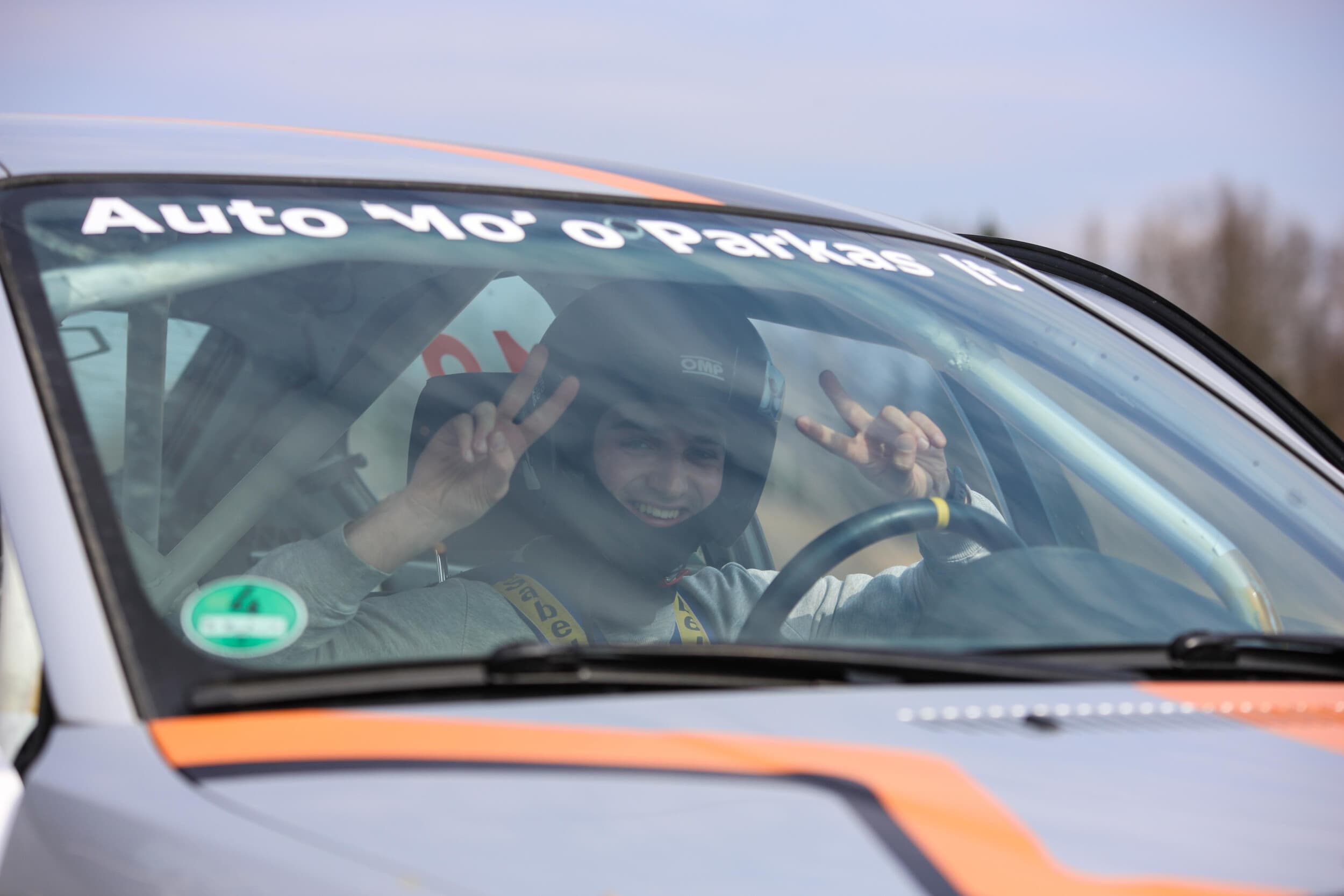 Vairuok sportinį-pramoginį ralio automobilį pats