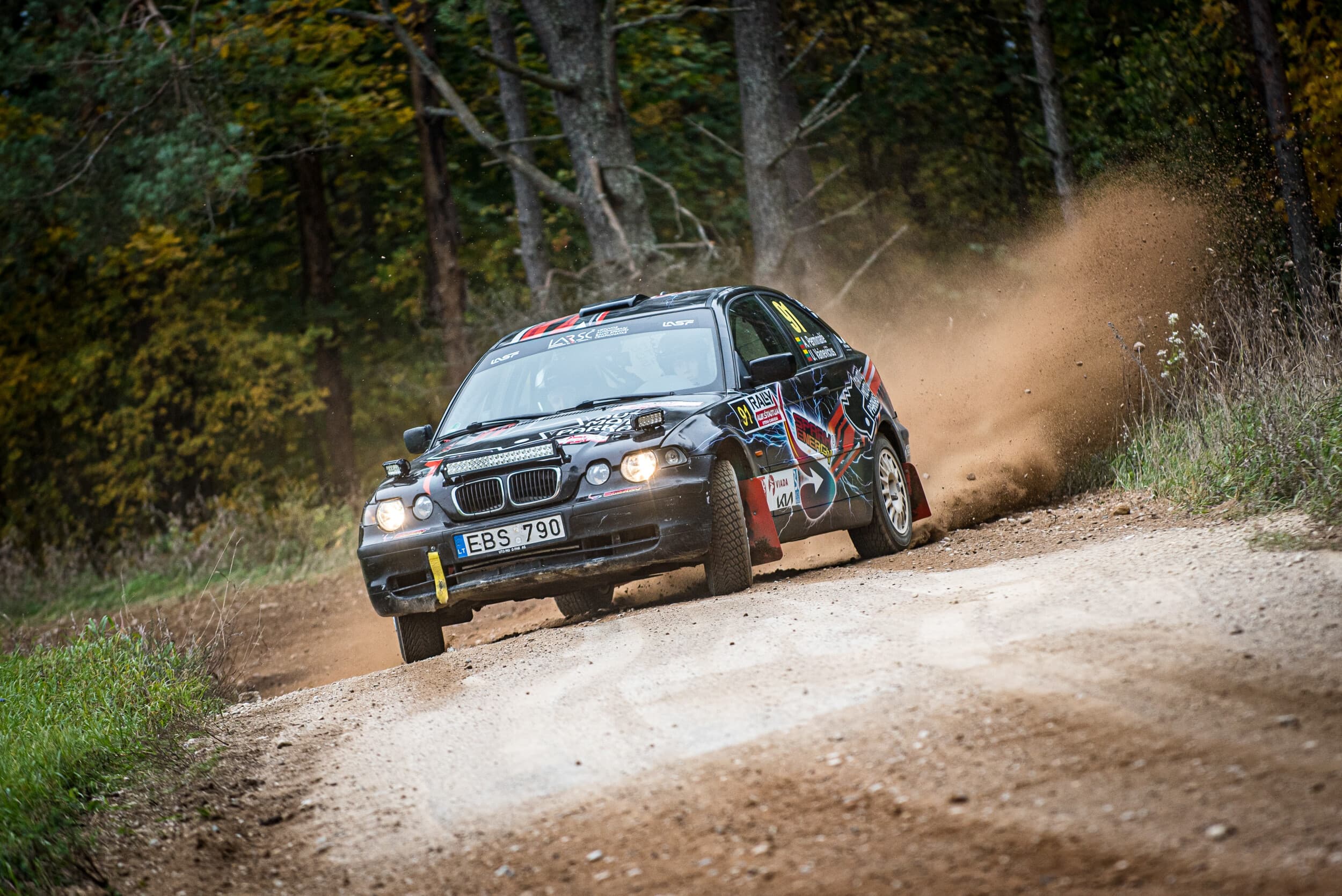 „Aistė‘s Rally Academy“ sportinio vairavimo pamoka ant žvyro