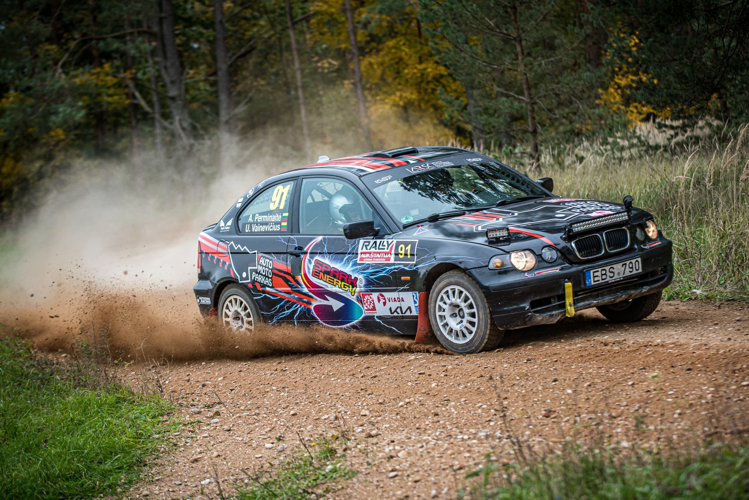 „Aistė‘s Rally Academy“ sportinio vairavimo pamoka ant žvyro