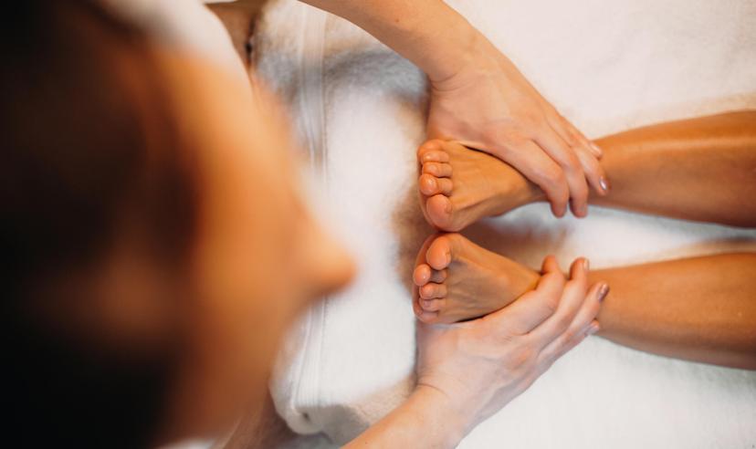 Tailandietiškas taškinis pėdų masažas