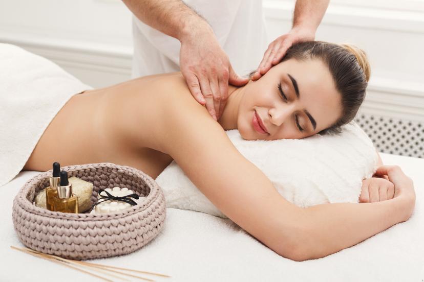 Gydomasis galvos, sprando ir pečių juostos masažas