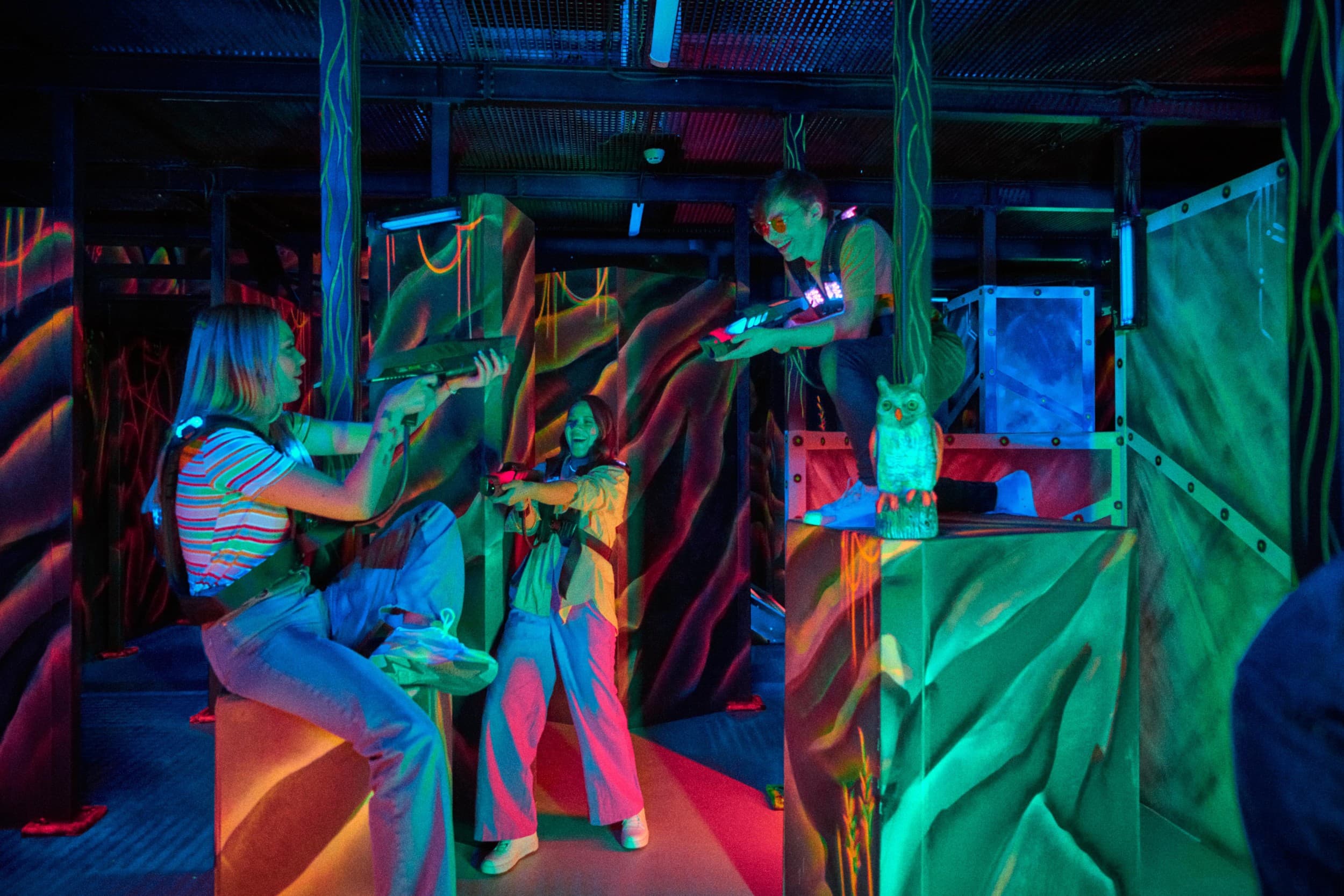 „Laser tag“ žaidimas DVIEM pramogų centre „ACTION! by Apollo“ | Laisvalaikio Dovanos
