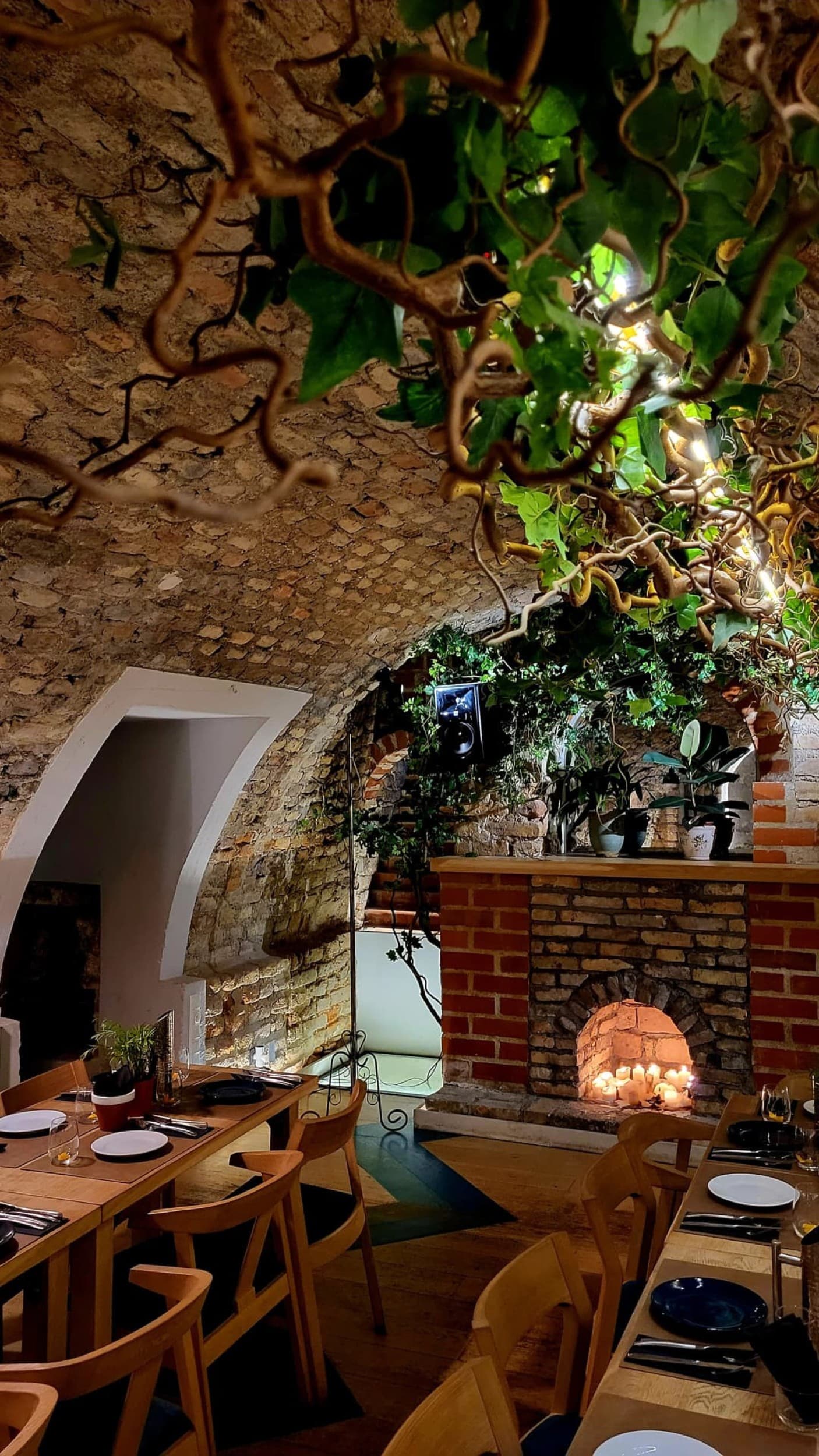 Degustacinė 4 patiekalų vakarienė dviem restorane „Botanist“ 