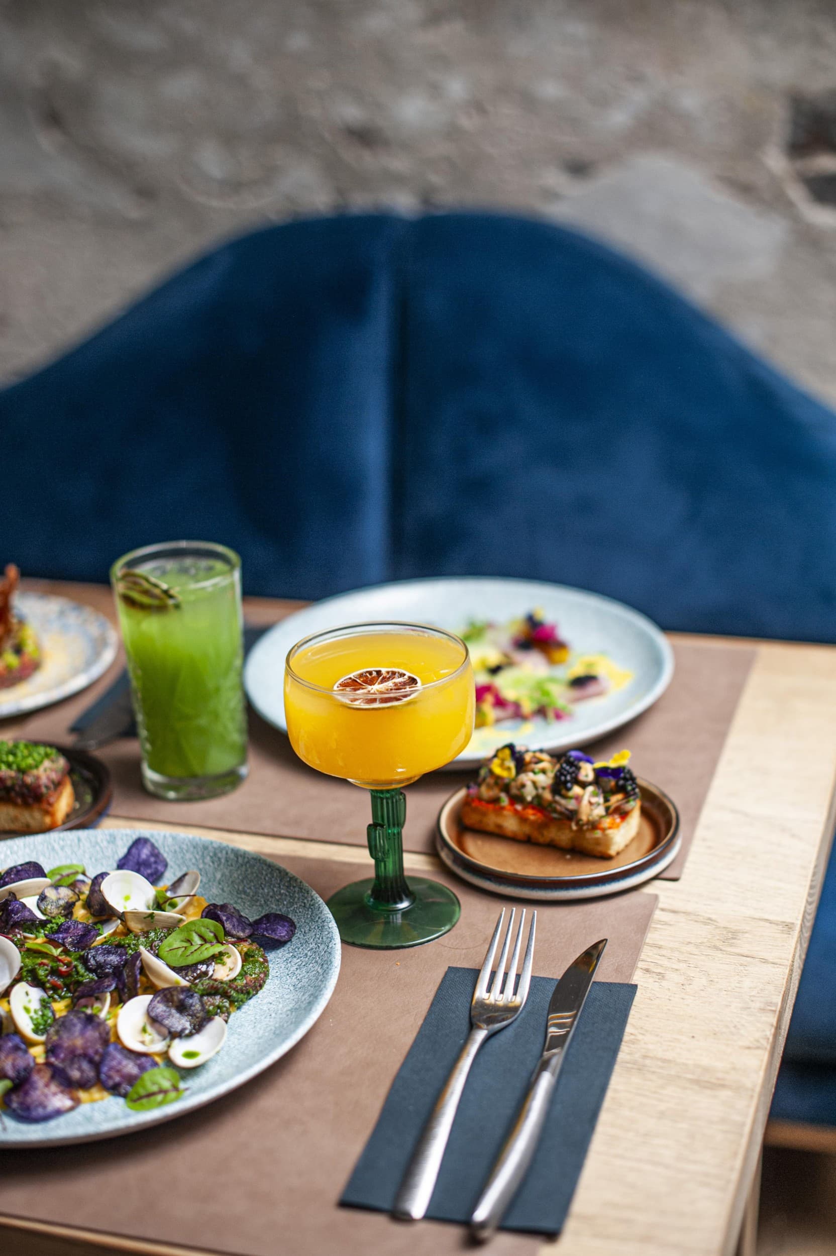 Degustacinė 4 patiekalų vakarienė dviem restorane „Botanist“ 