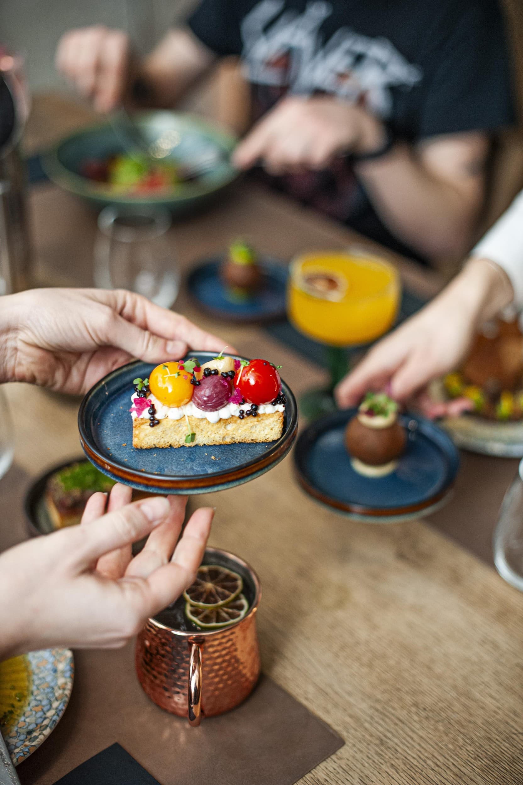 Degustacinė 4 patiekalų vakarienė dviem restorane „Botanist“ 