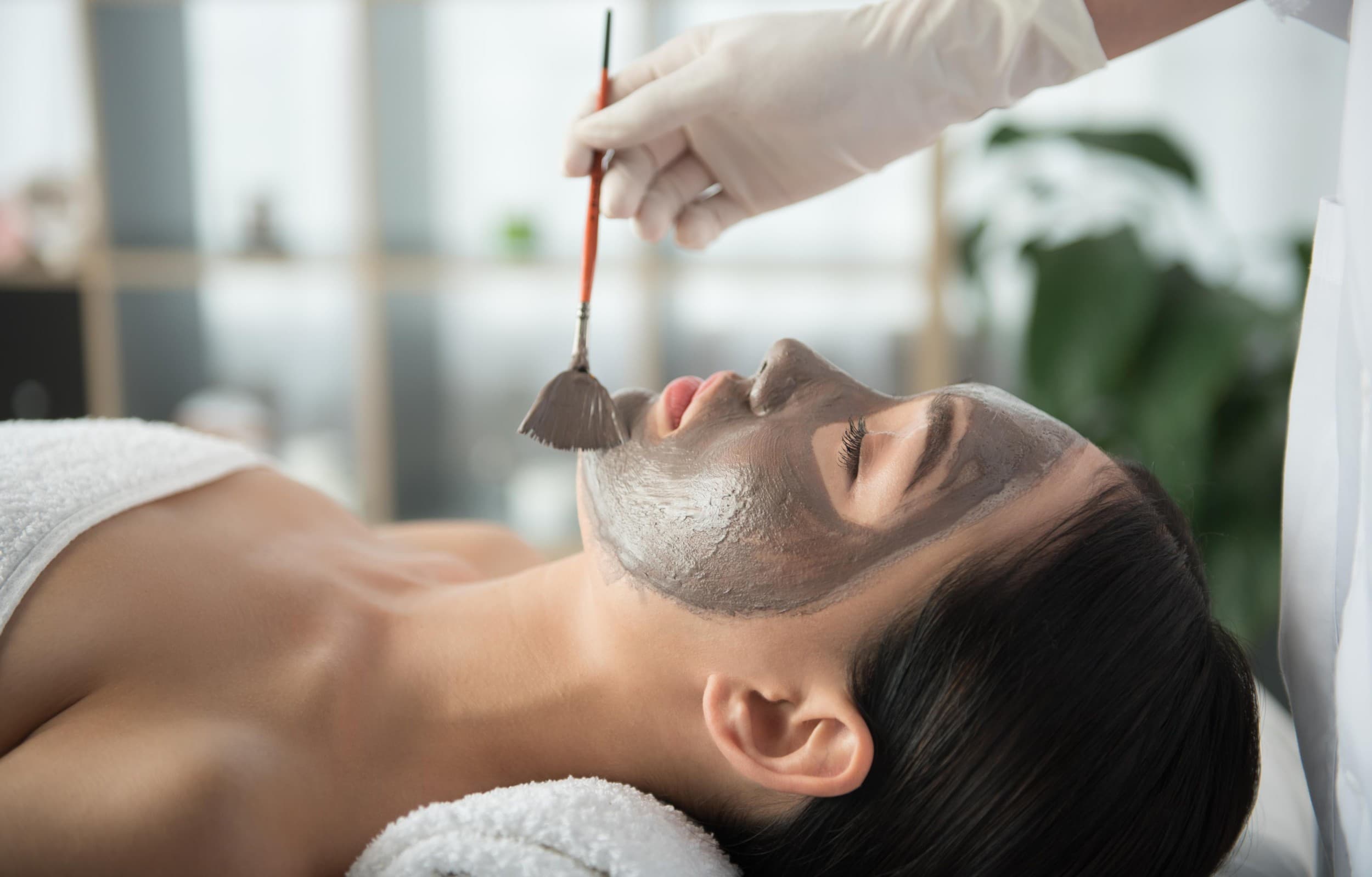Viso kūno šveitimas + drėkinanti kūno kaukė „Cult of Beauty“ 