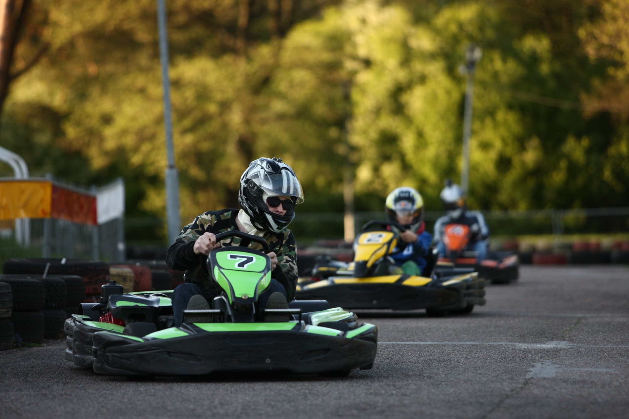 Pasivažinėjimas kartingais 1-4 asmenims „Gokartas“ kartodrome