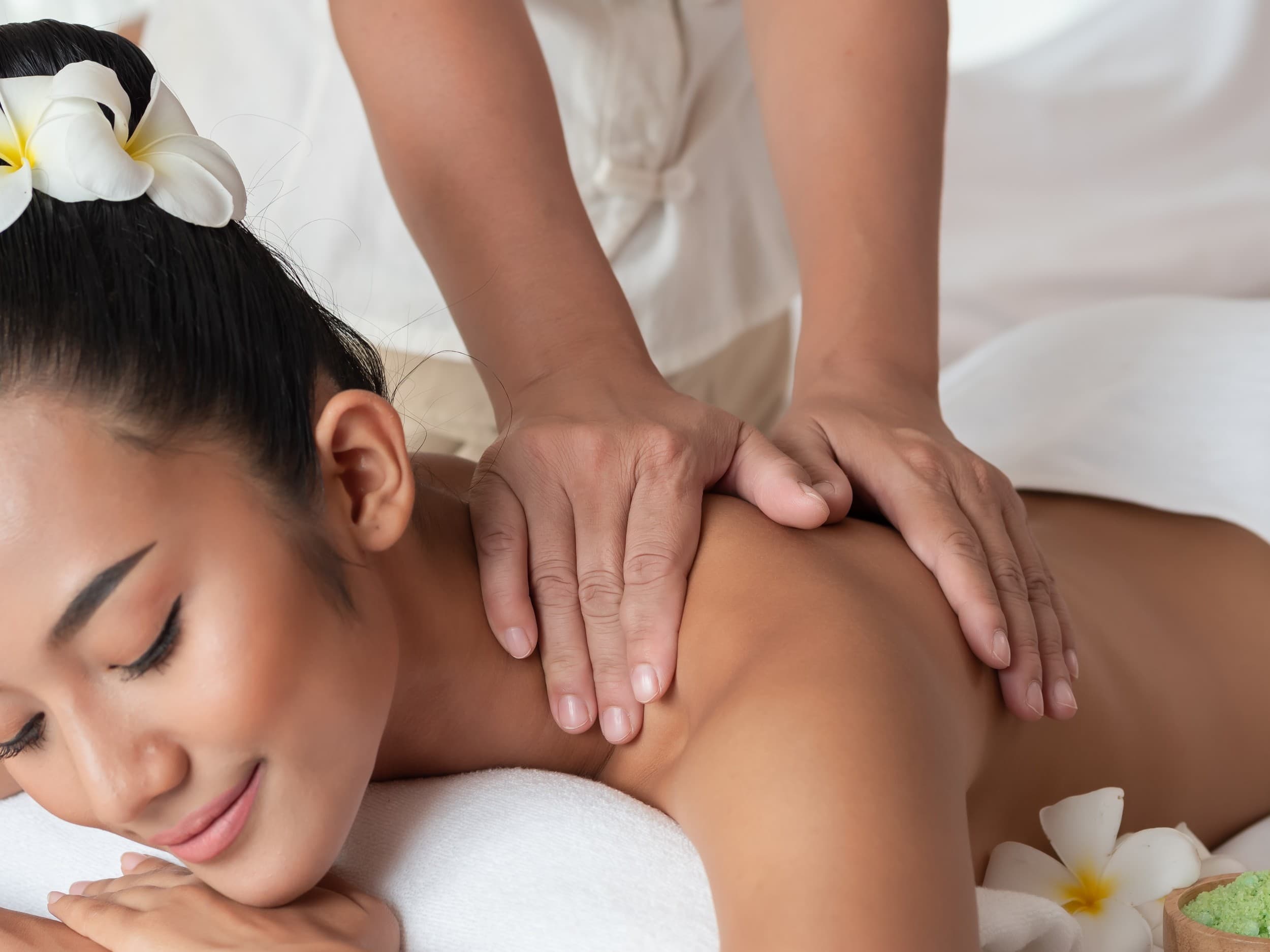 Aromaterapinis viso kūno masažas „Svajonių SPA“ | Laisvalaikio Dovanos