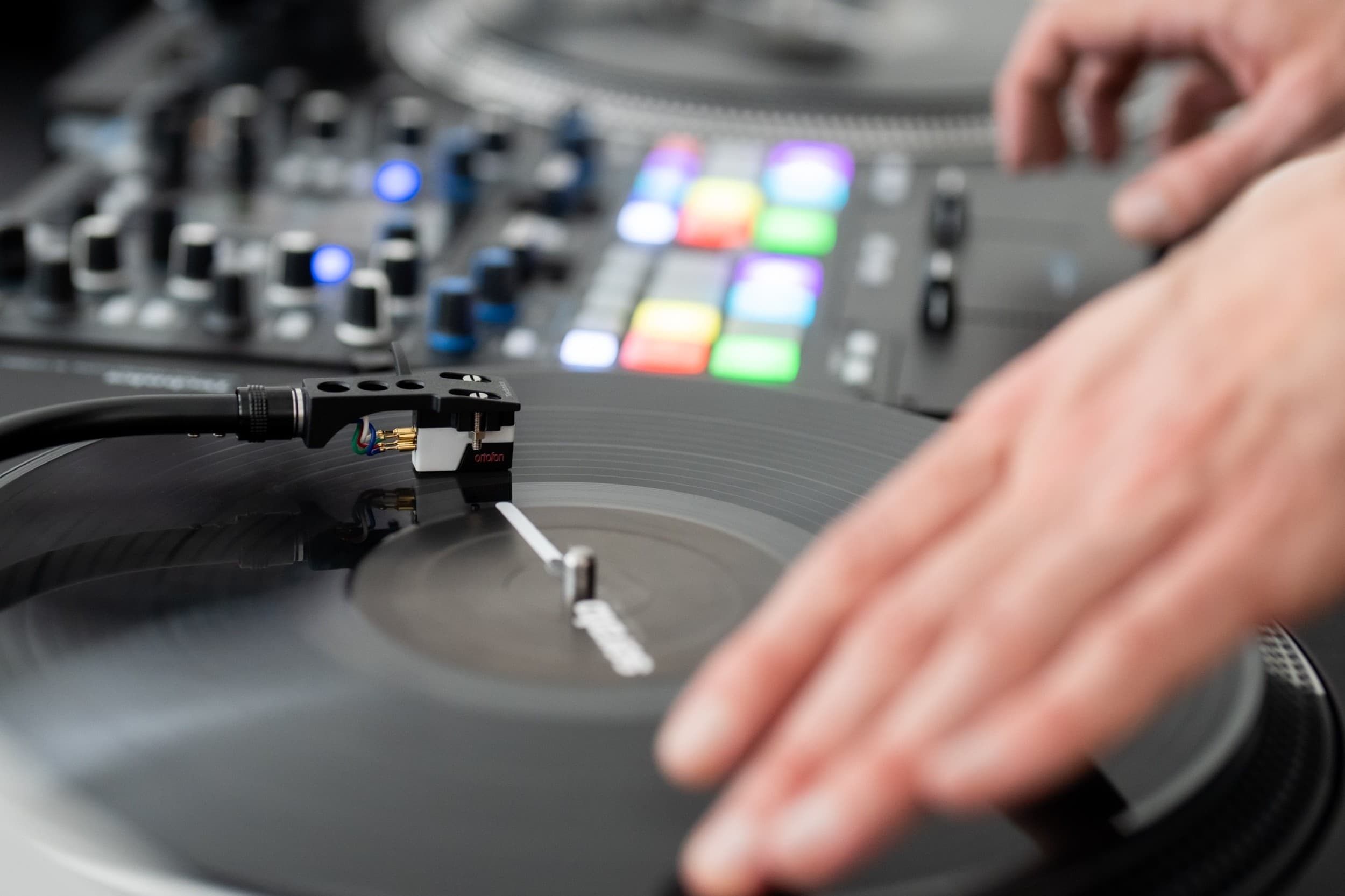 Individuali arba grupinė DJ pamoka | Laisvalaikio Dovanos