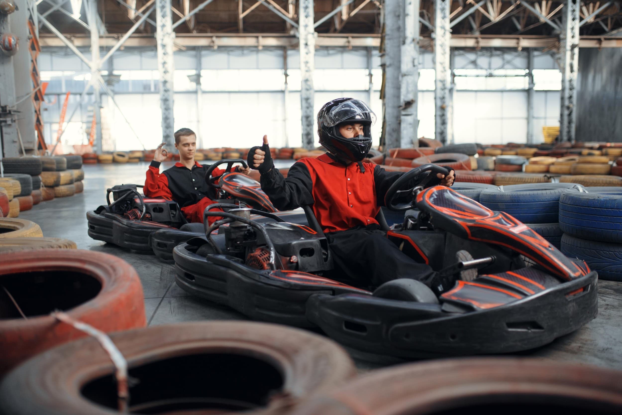 Pasivažinėjimas galingais elektriniais kartingais dviem | Laisvalaikio Dovanos