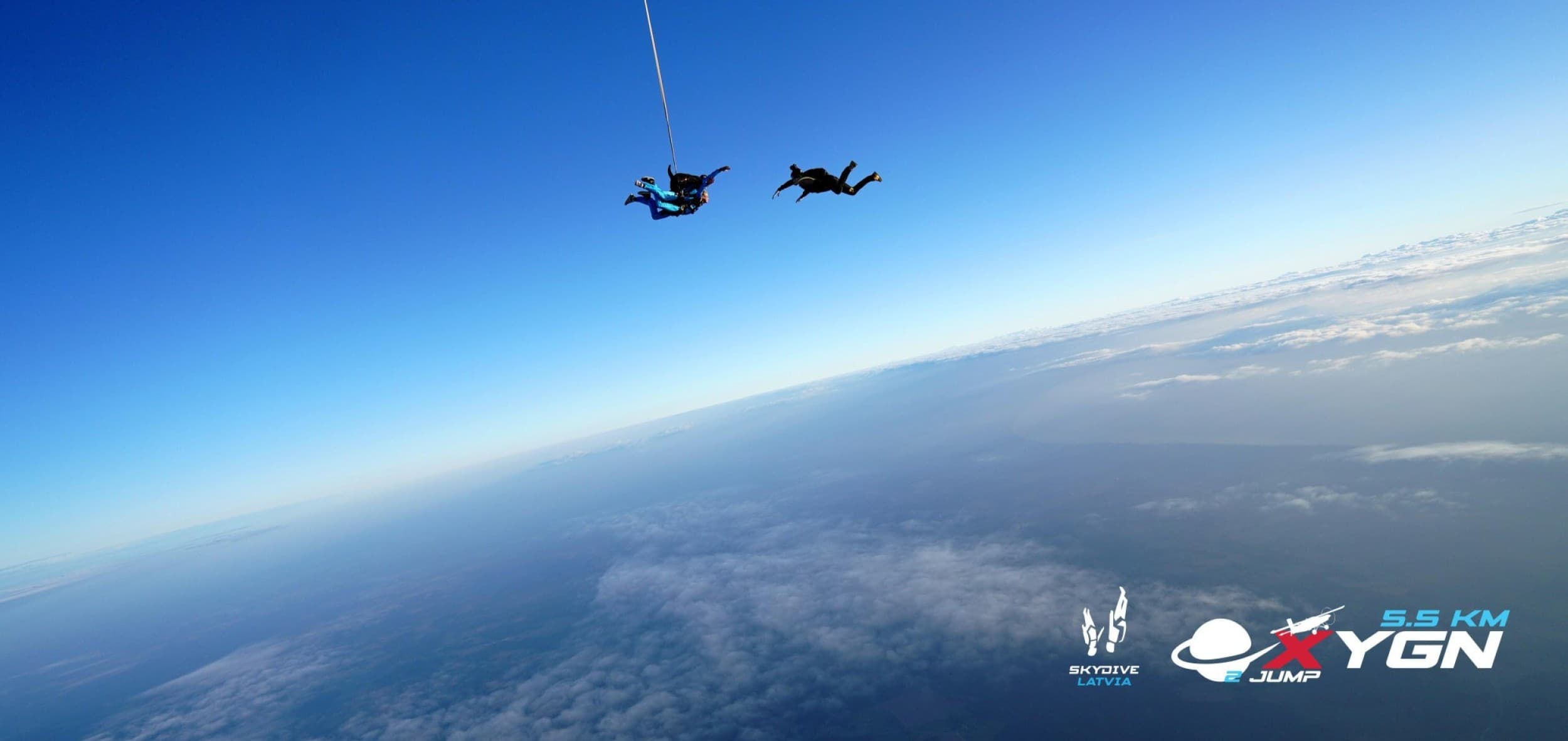 „Oxygen Jump 5.5 KM“ – unikalus šuolis parašiutu | Laisvalaikio Dovanos