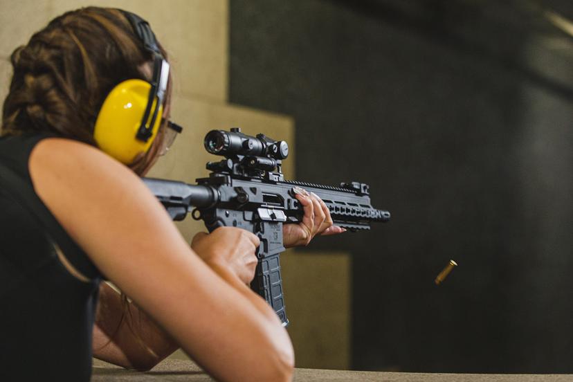 Šaudymas 3 pasirinktais koviniais ginklais